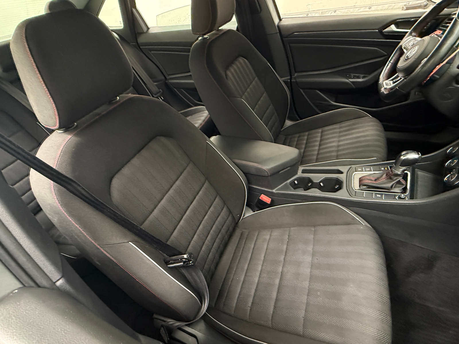 Thumbnail: 2019 Volkswagen Jetta - 2