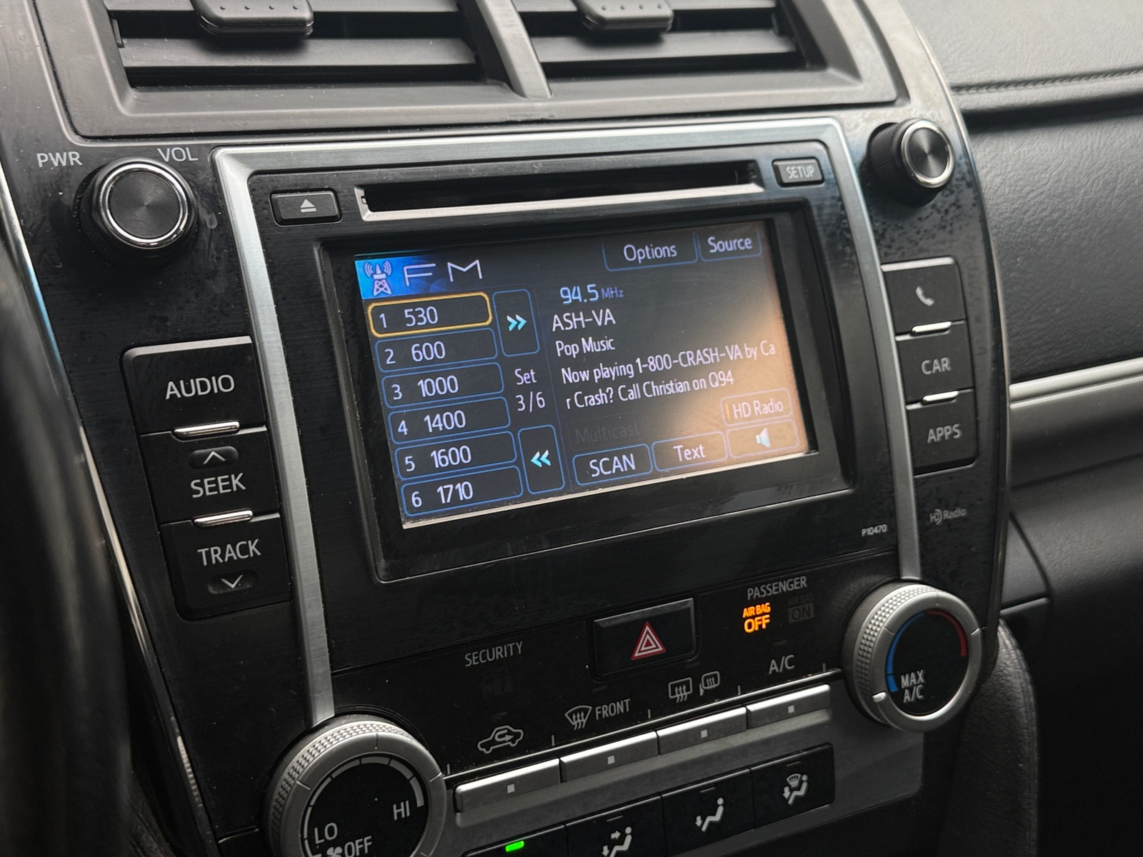 Thumbnail: 2013 Toyota Camry - 4