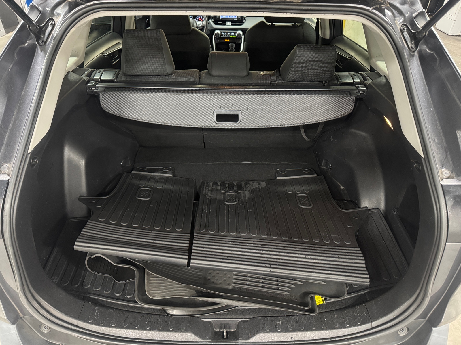 Thumbnail: 2021 Toyota RAV4 - 7