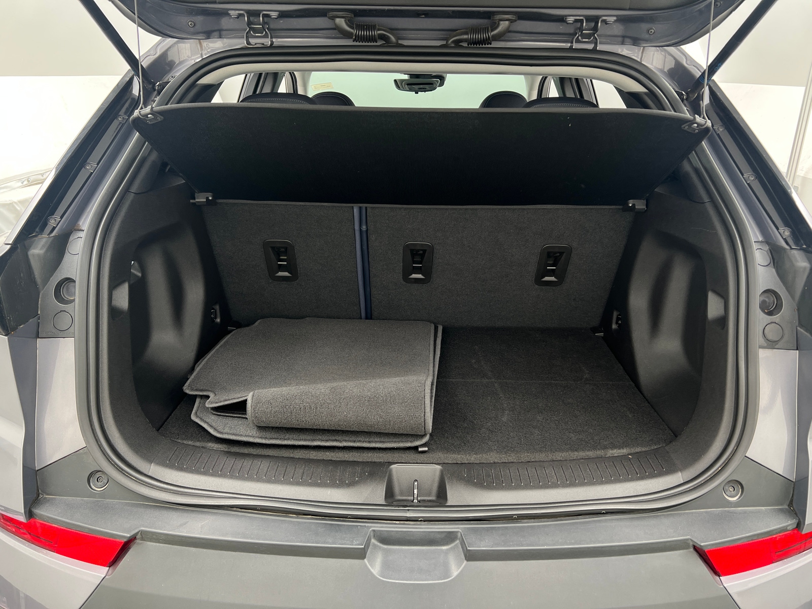 Thumbnail: 2023 Chevrolet Bolt EUV - 6