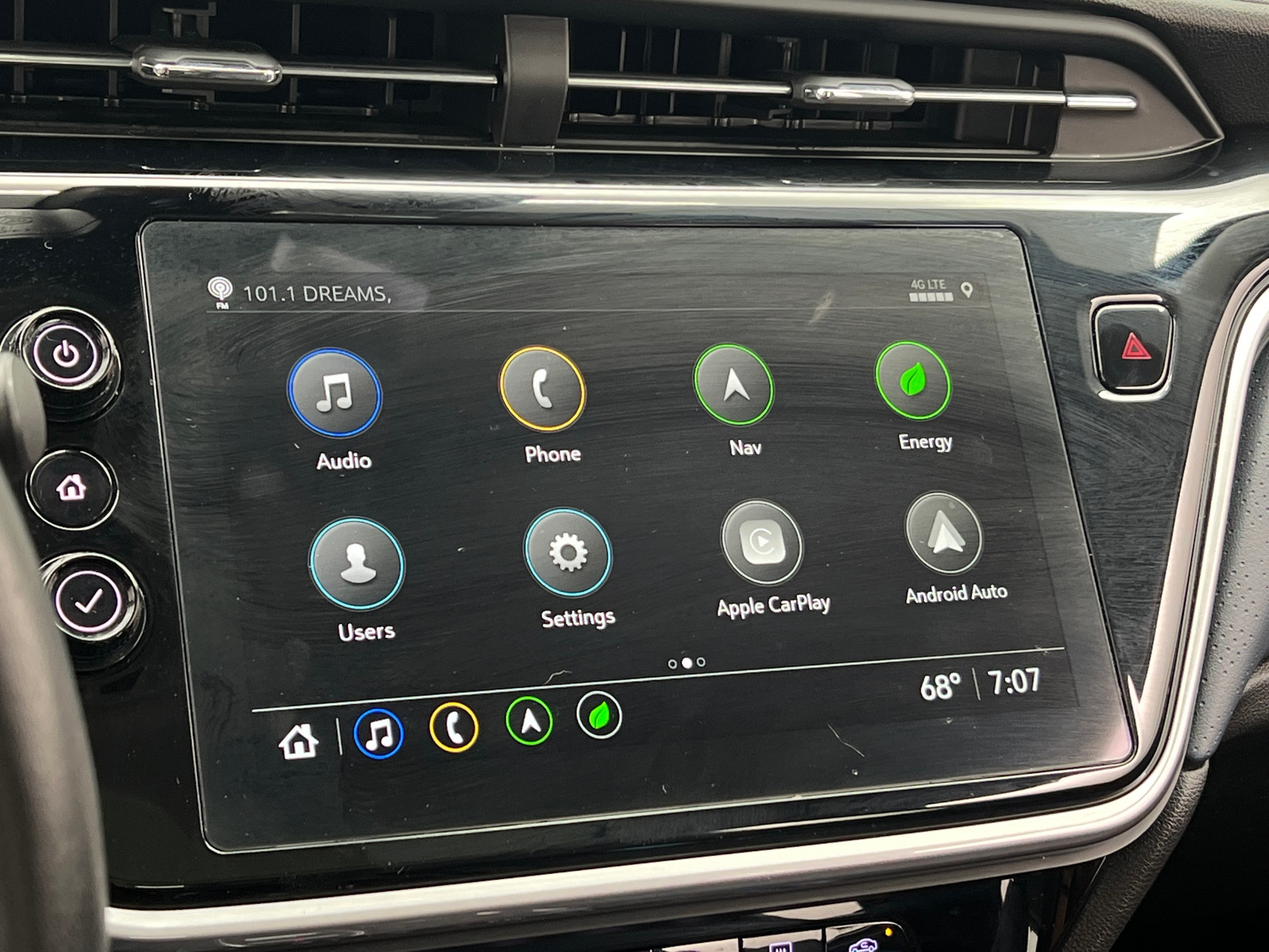 Thumbnail: 2023 Chevrolet Bolt EUV - 3