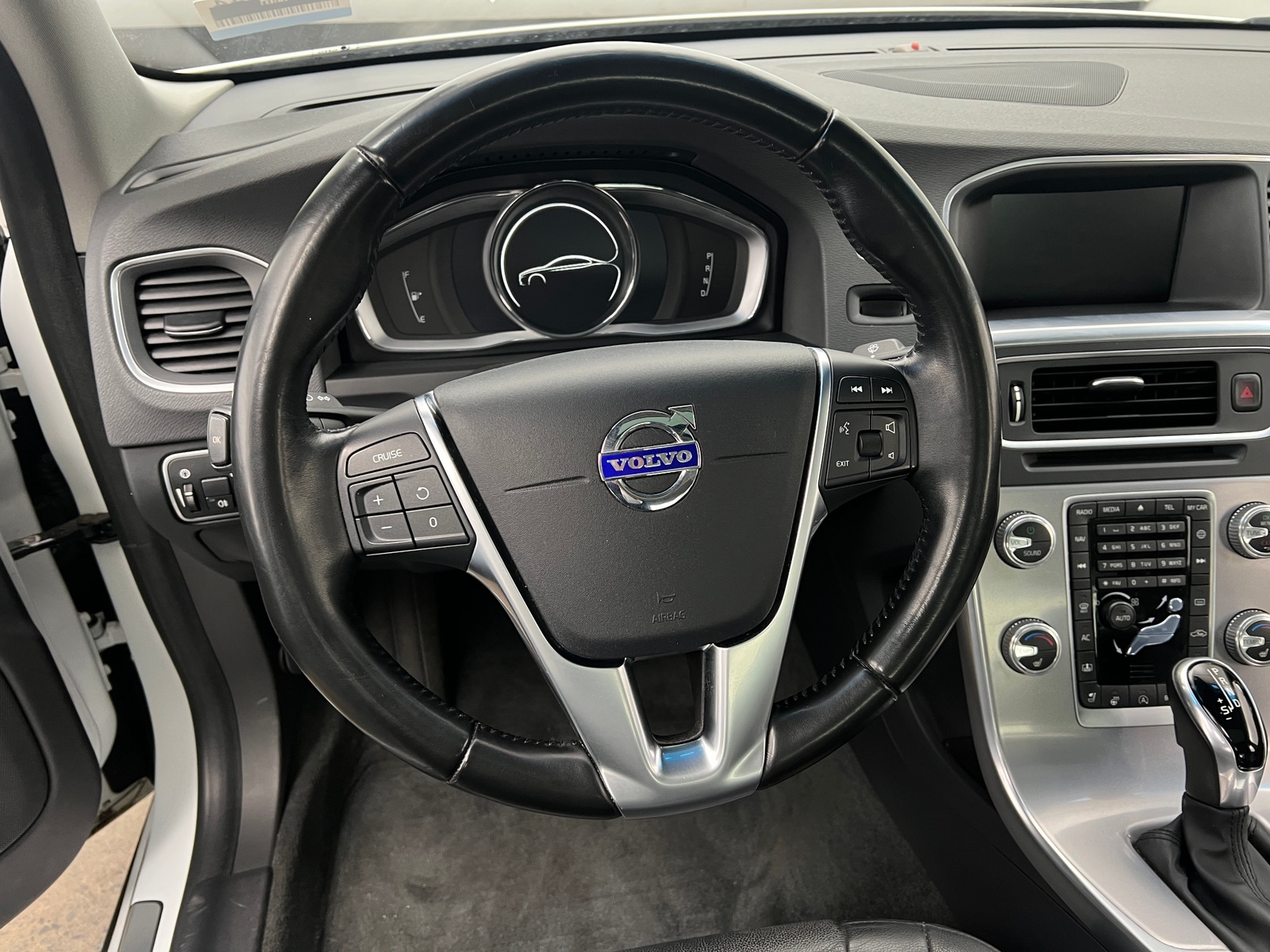 Thumbnail: 2018 Volvo S60 - 4