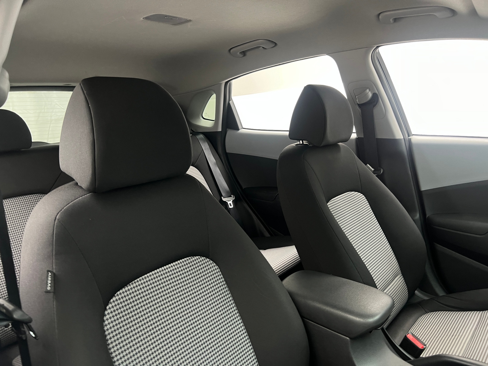 Thumbnail: 2018 Hyundai Kona - 2