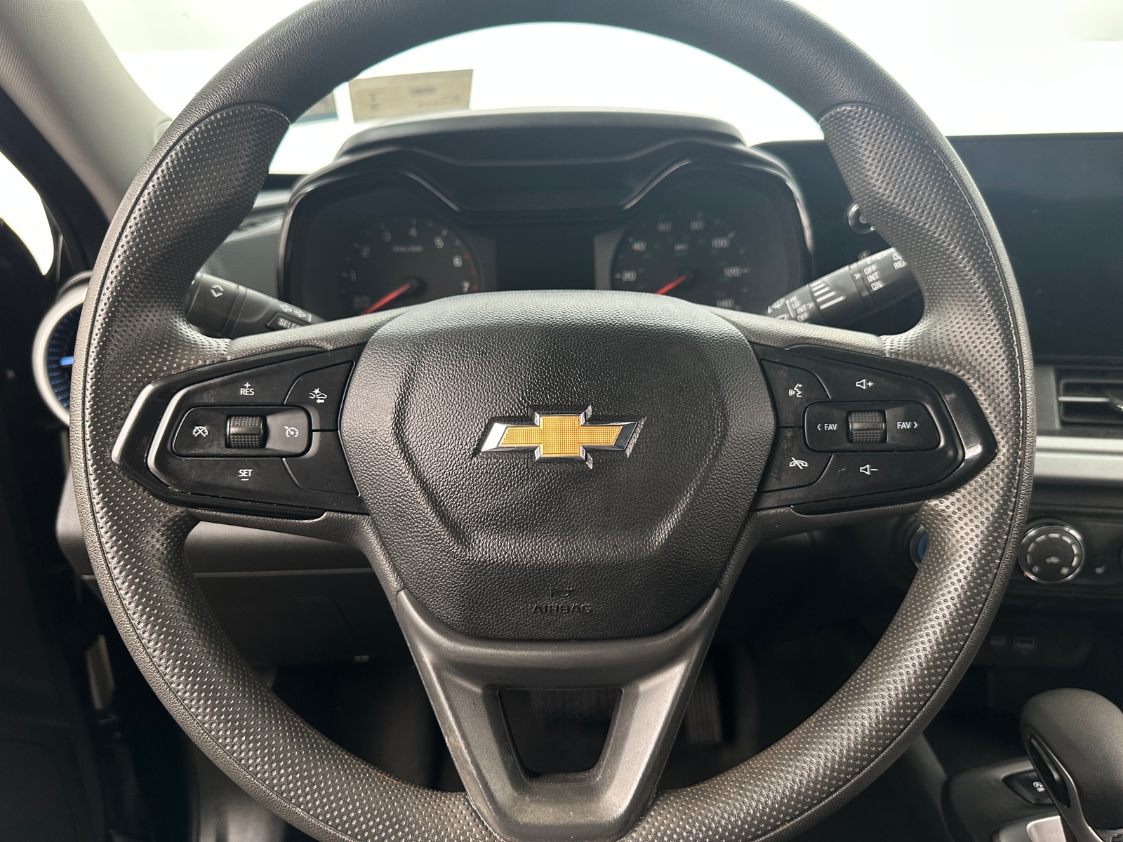 Thumbnail: 2024 Chevrolet Trax - 5