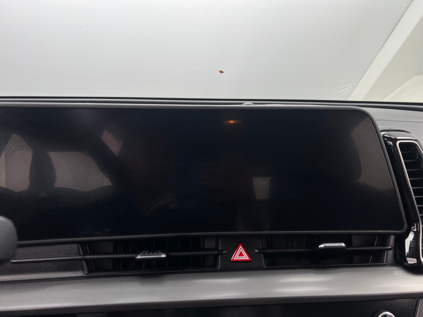 Thumbnail: 2023 Kia Sportage - 3