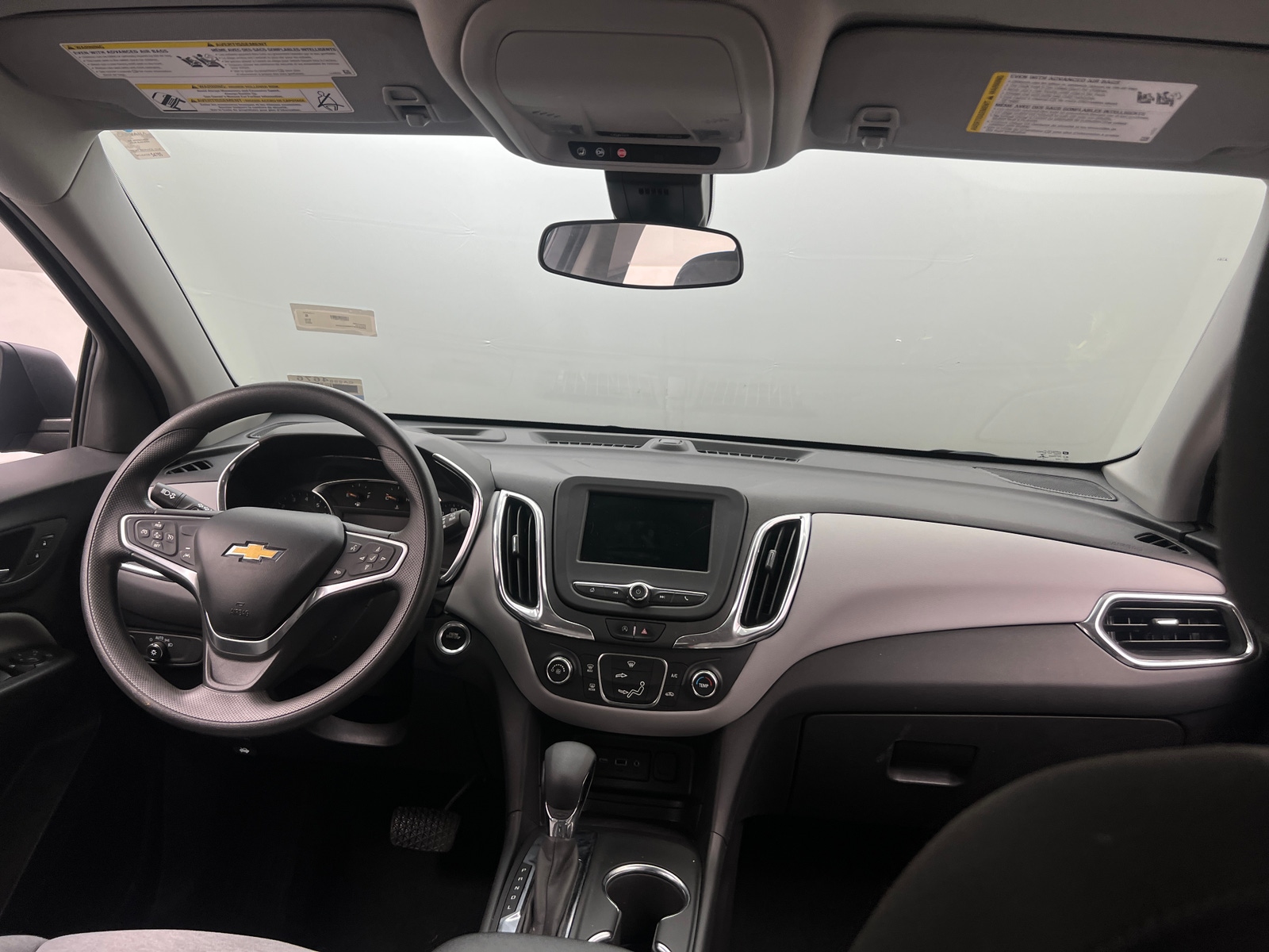 Thumbnail: 2022 Chevrolet Equinox - 3