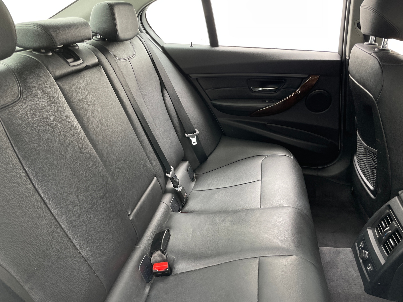 Thumbnail: 2015 BMW 3 Series - 5