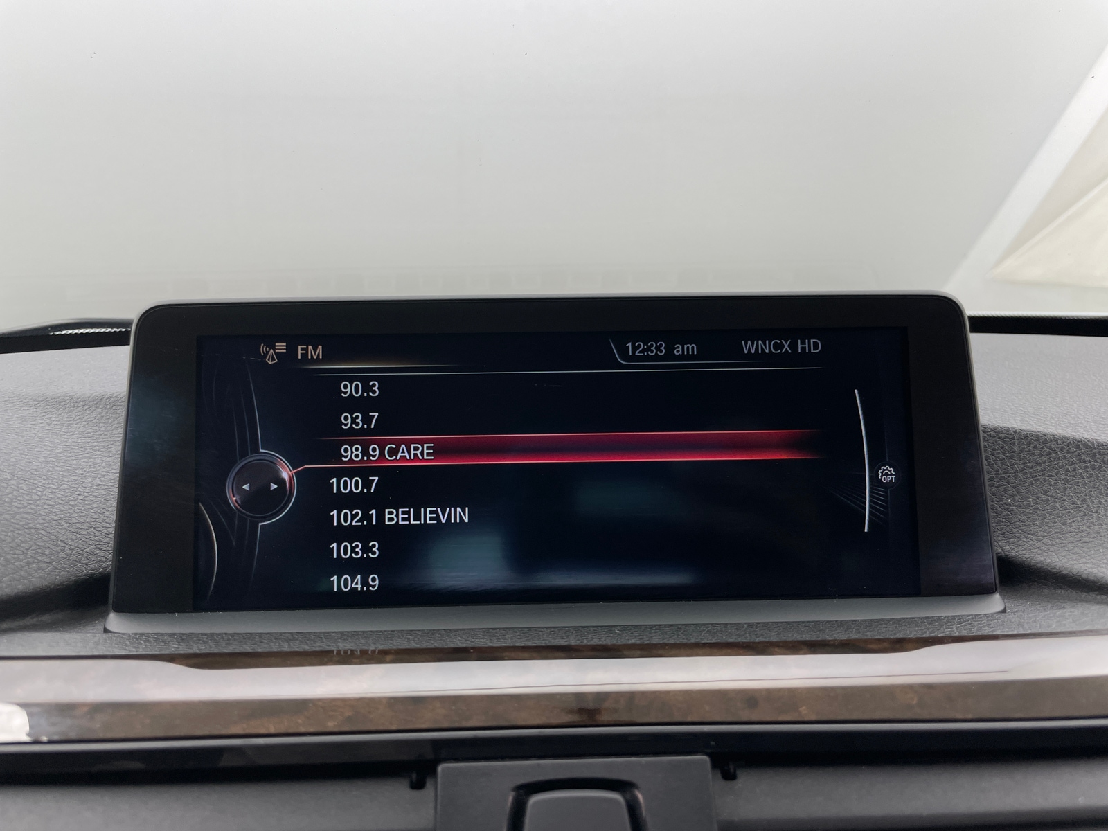 Thumbnail: 2015 BMW 3 Series - 3