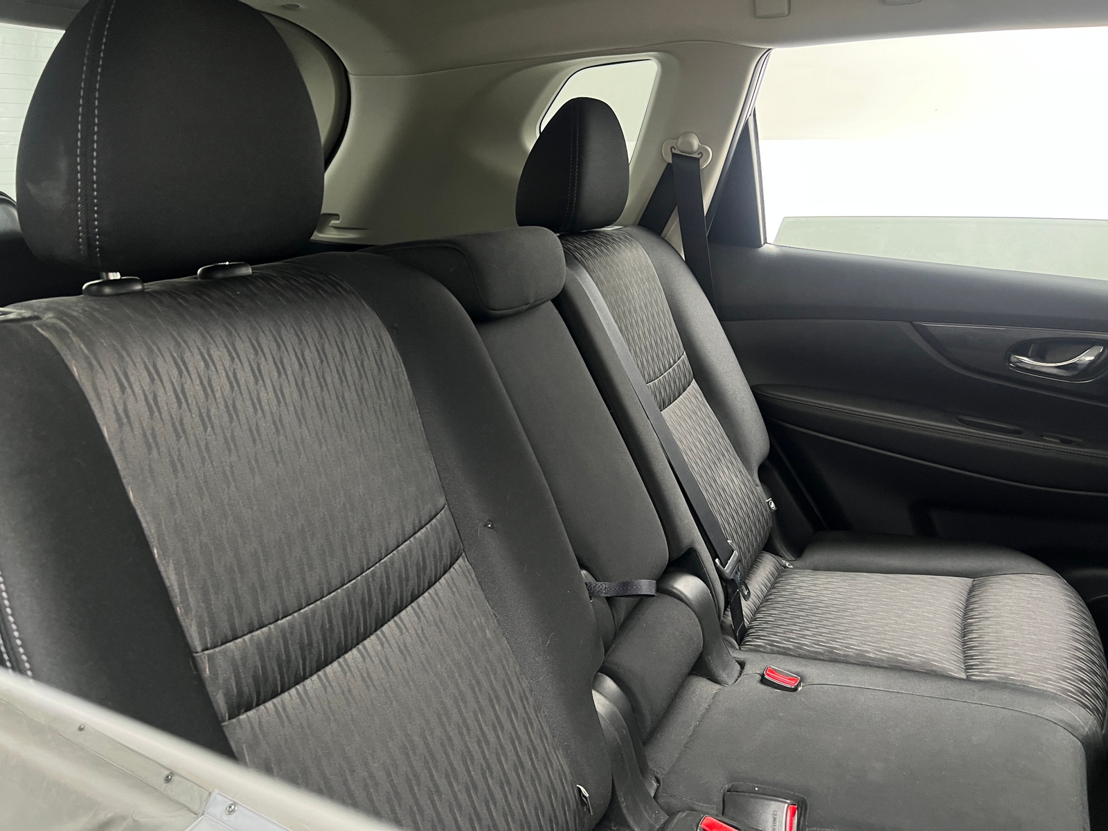 Thumbnail: 2017 Nissan Rogue - 6