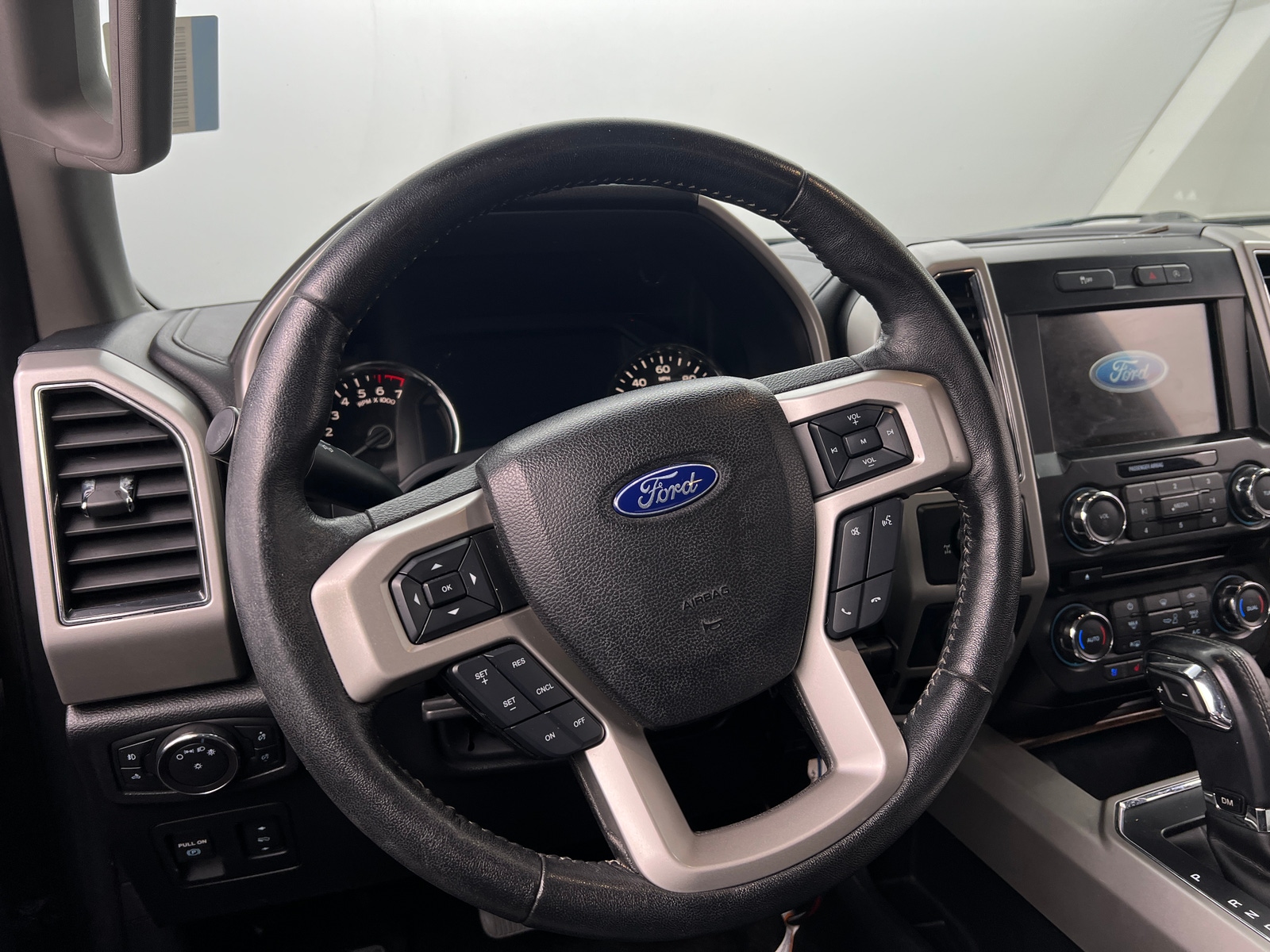 Thumbnail: 2018 Ford Econoline - 4