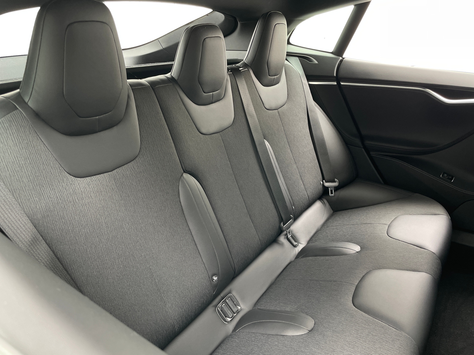 Thumbnail: 2017 Tesla Model S - 5