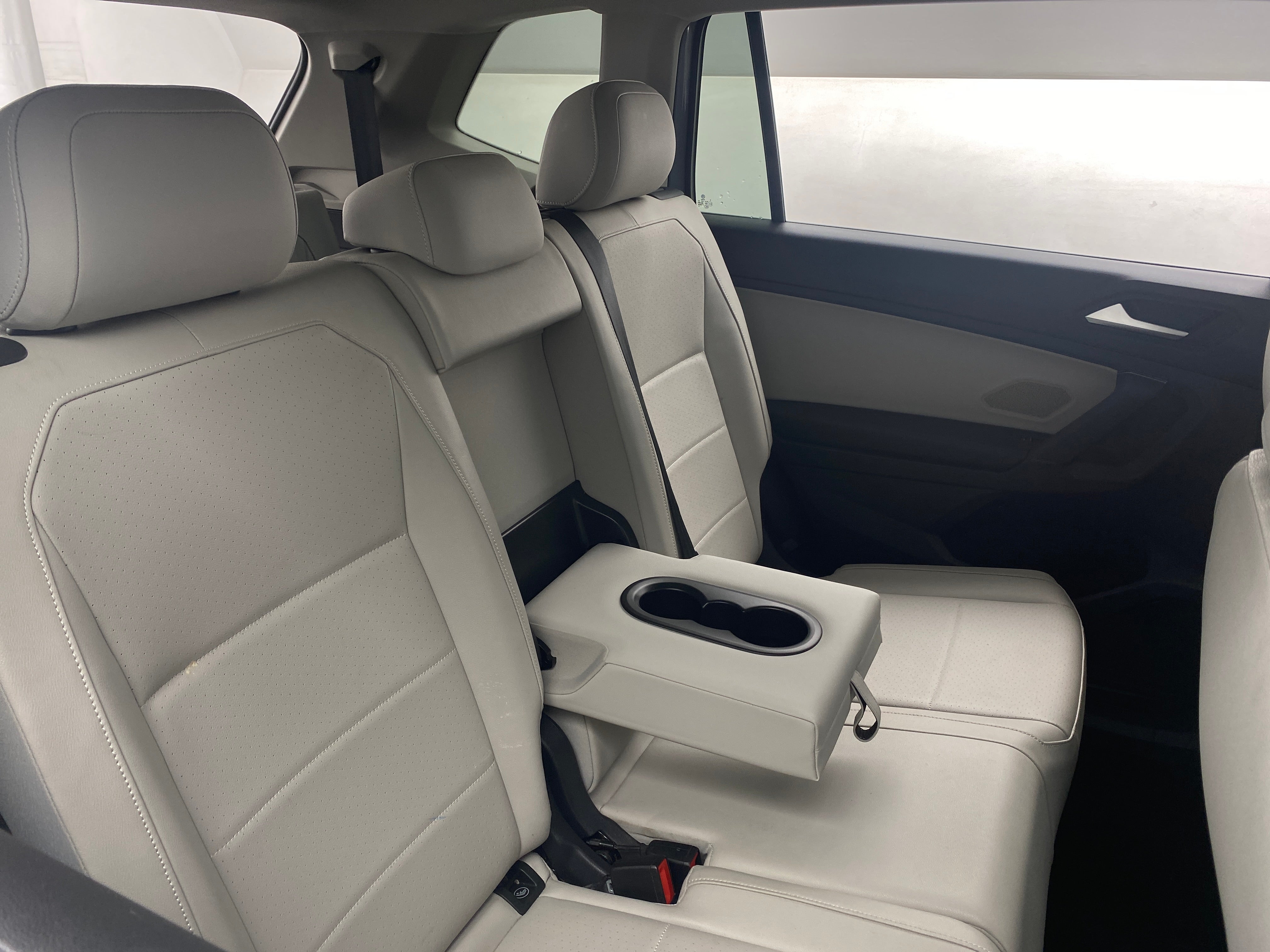 Used 2019 Volkswagen Tiguan SE with VIN 3VV2B7AX0KM187765 for sale in Oak Creek, WI