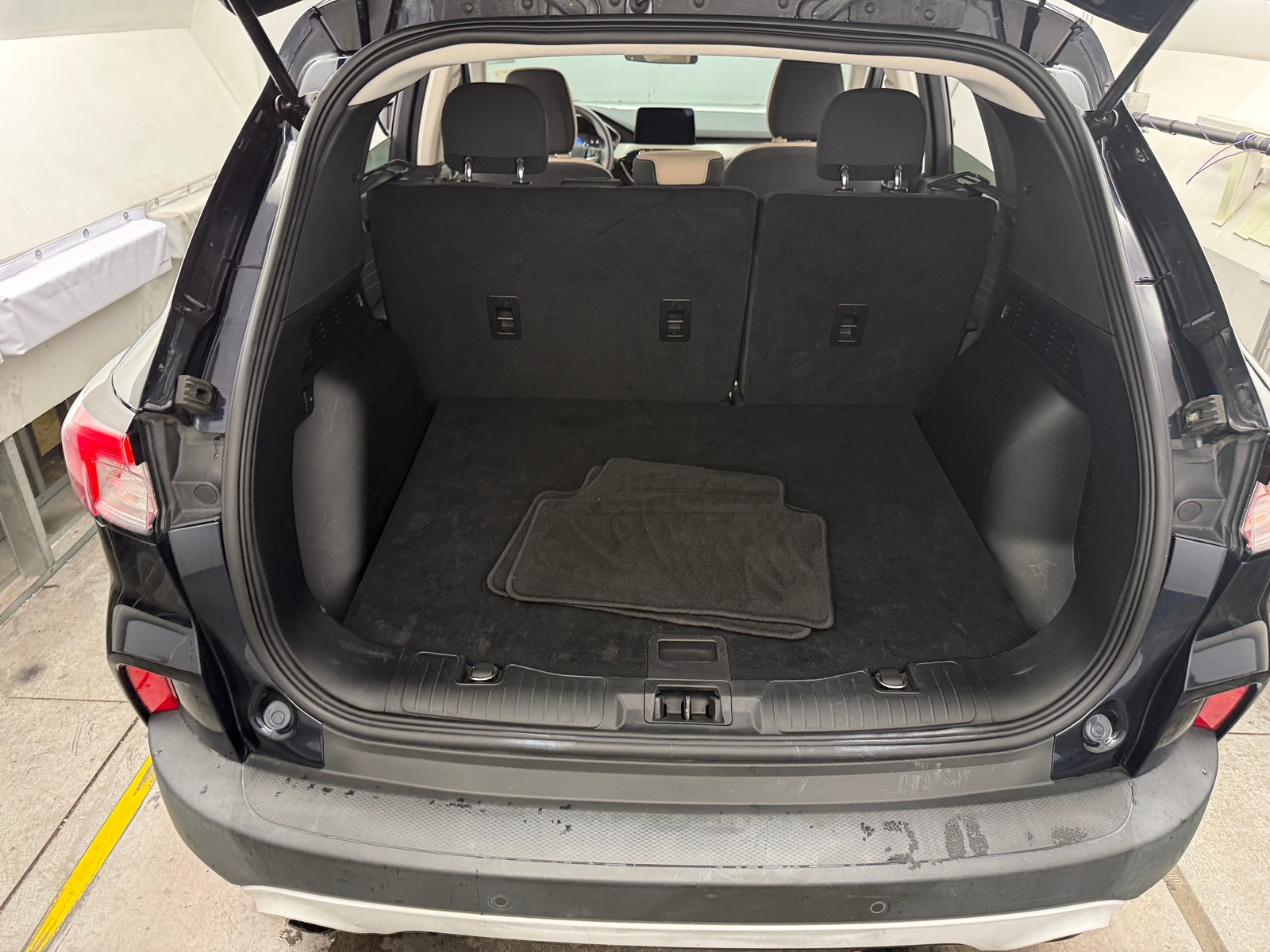 Thumbnail: 2021 Ford Escape - 7