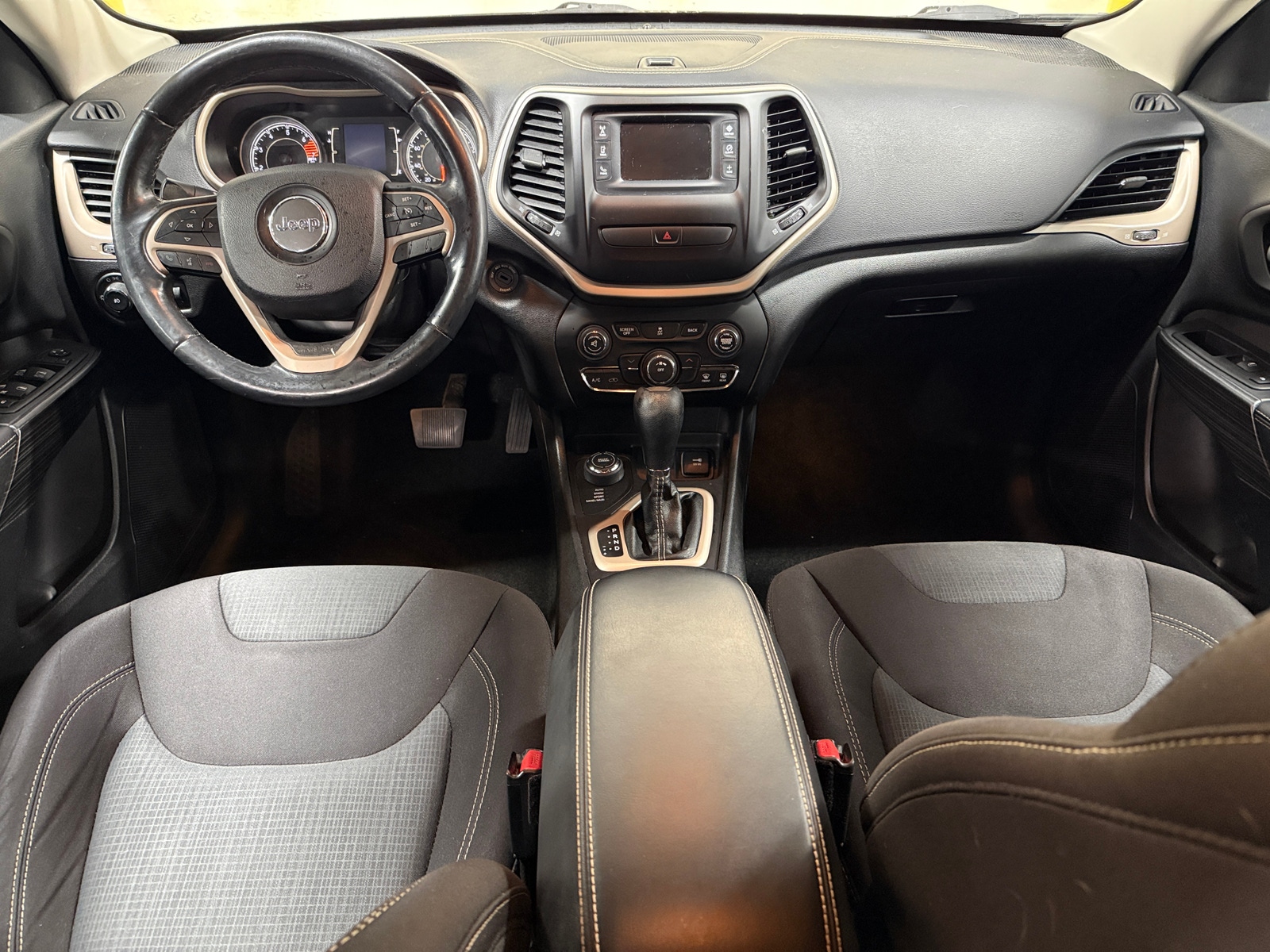 Thumbnail: 2016 Jeep Cherokee - 3