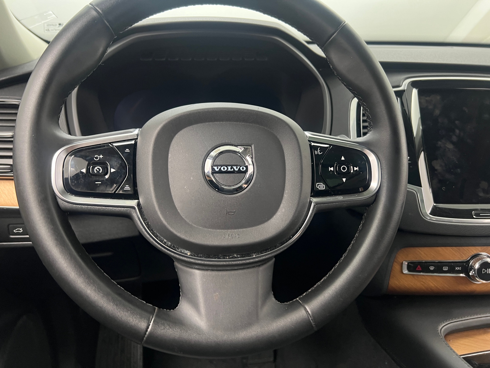 Thumbnail: 2024 Volvo XC90 - 4