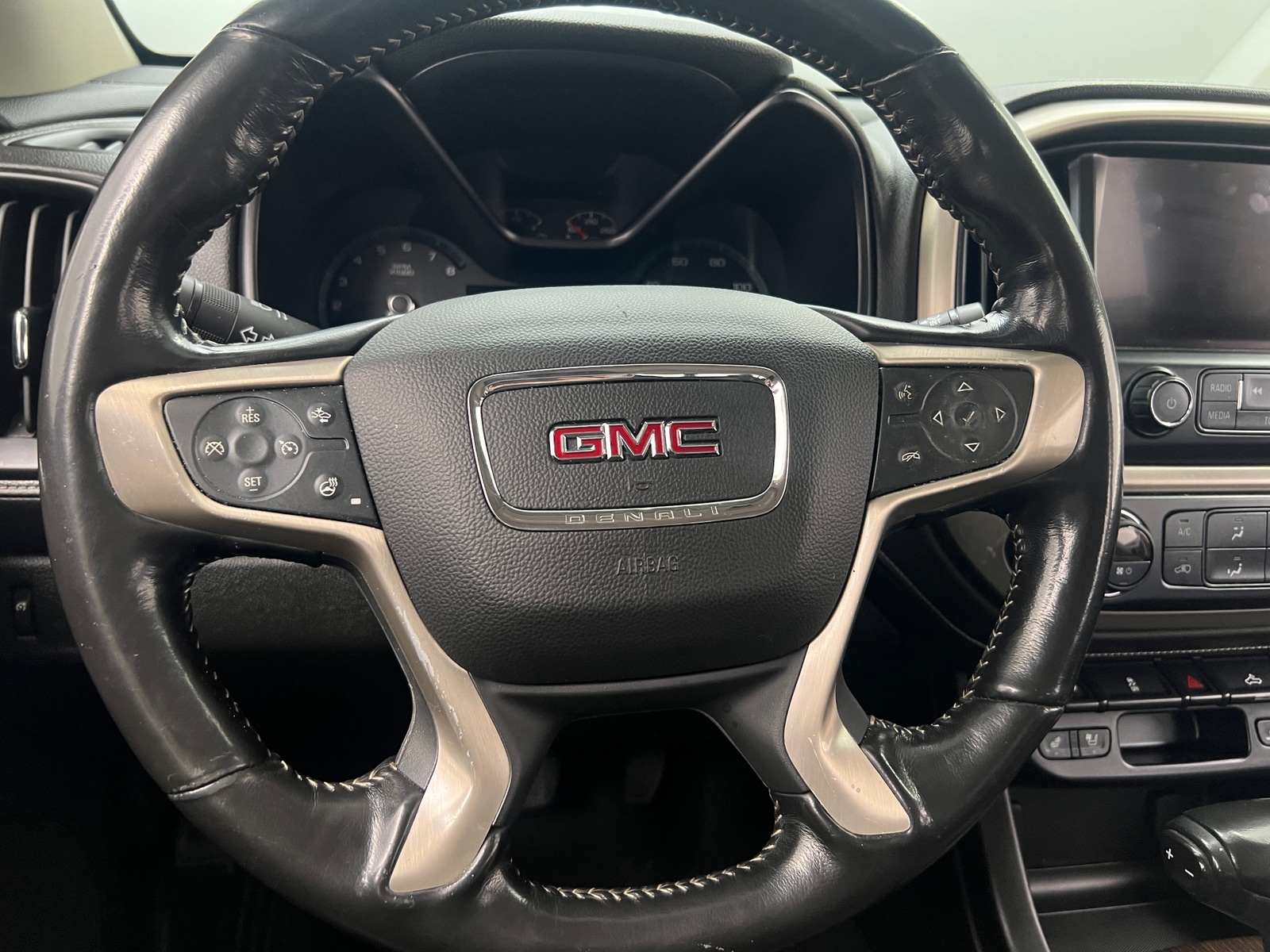 Thumbnail: 2017 GMC Canyon - 4