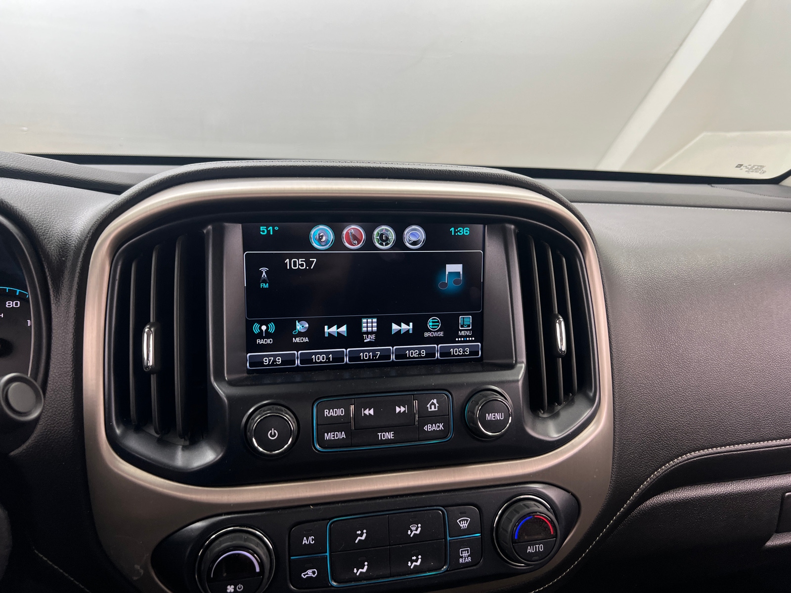 Thumbnail: 2017 GMC Canyon - 3