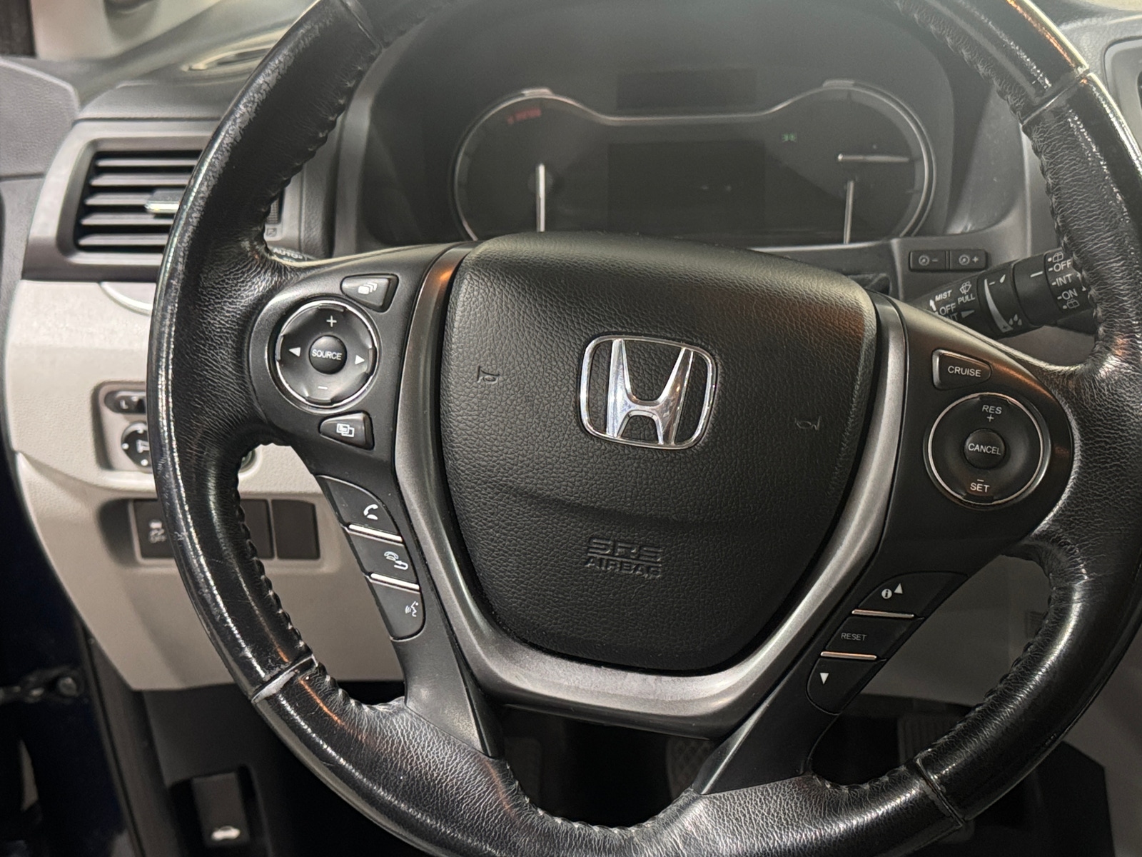 Thumbnail: 2016 Honda Pilot - 4