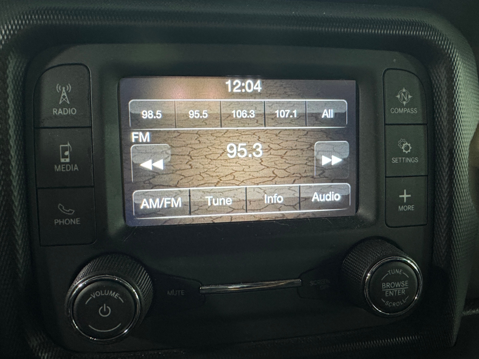 Thumbnail: 2020 Jeep Wrangler - 3