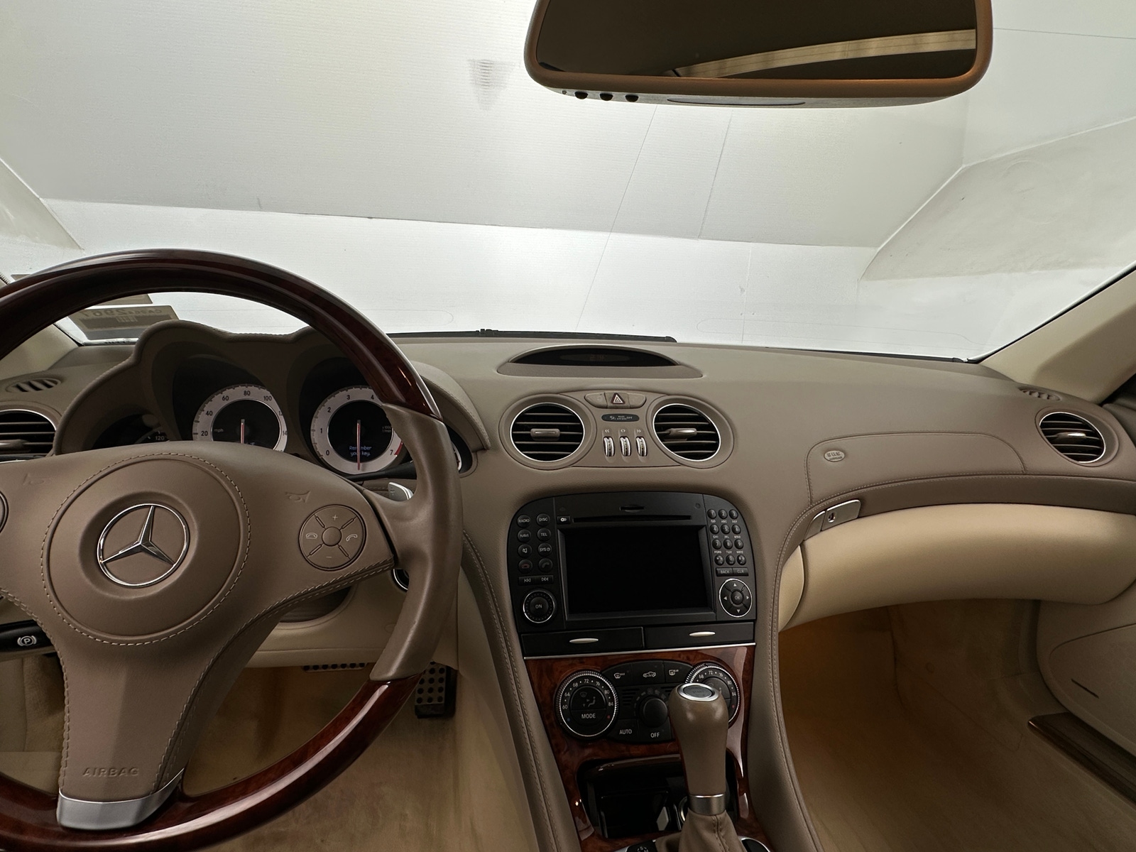 Thumbnail: 2011 Mercedes-Benz SL-Class - 2