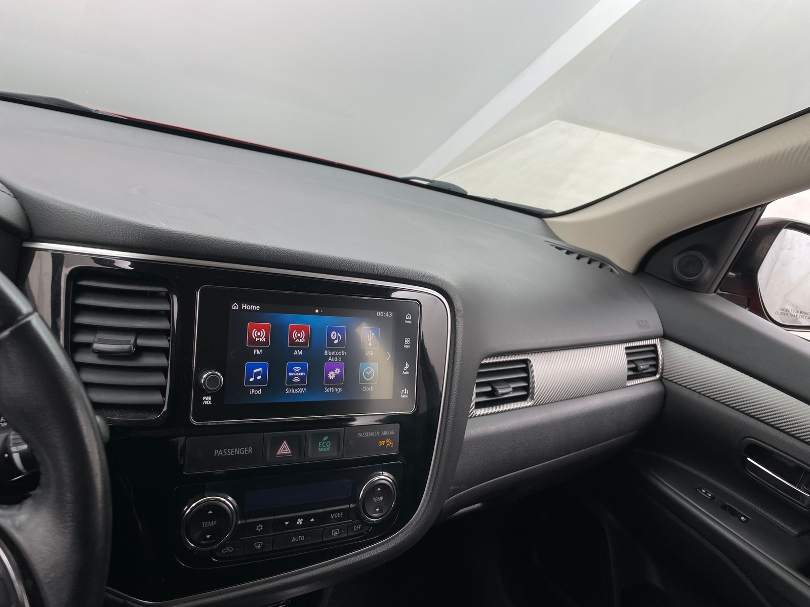 Thumbnail: 2017 Mitsubishi Outlander - 4