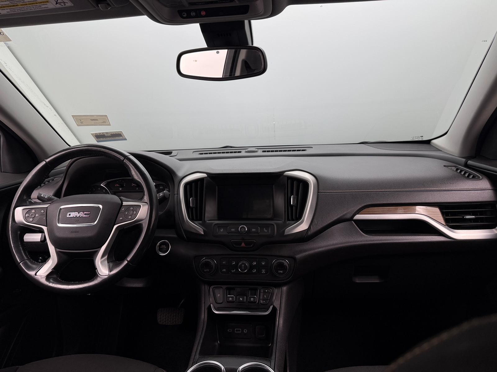 Thumbnail: 2020 GMC Terrain - 3