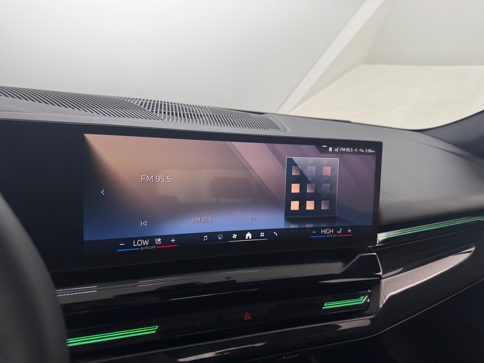 Thumbnail: 2025 BMW 5 Series - 3