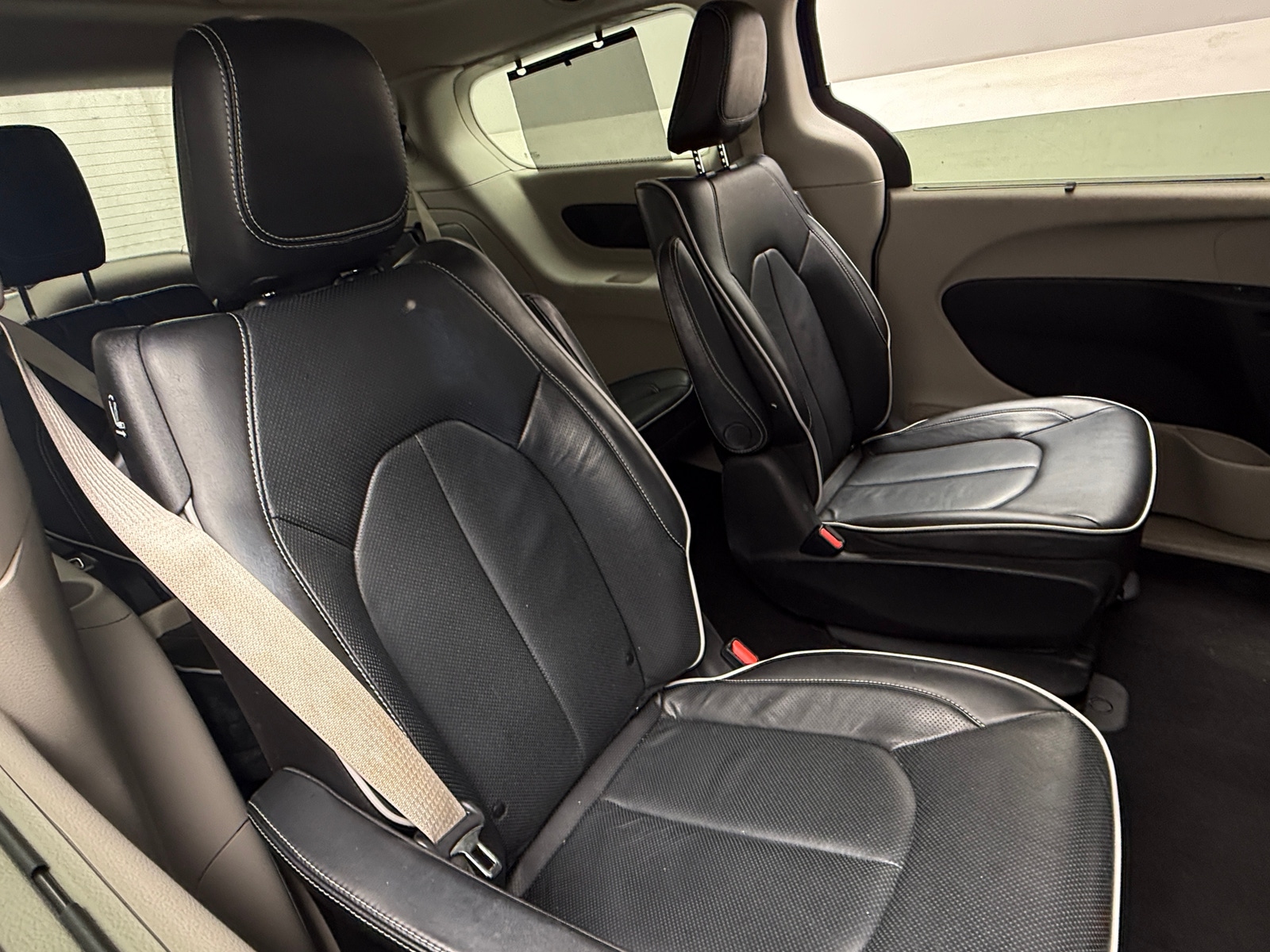 Thumbnail: 2021 Chrysler Pacifica - 5