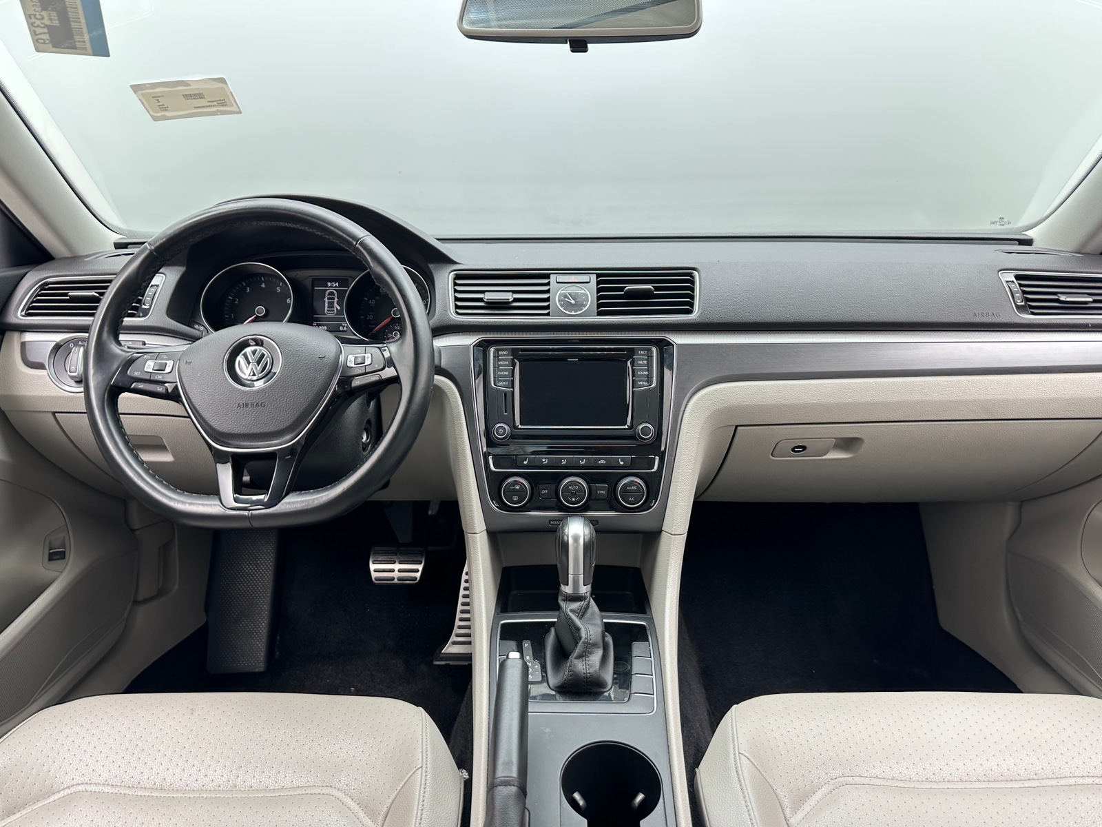 Thumbnail: 2017 Volkswagen Passat - 2