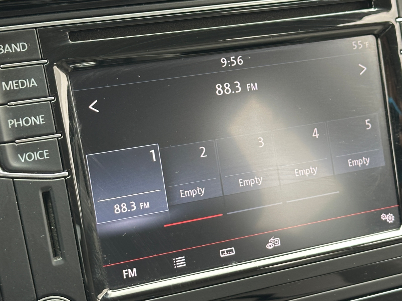 Thumbnail: 2017 Volkswagen Passat - 3