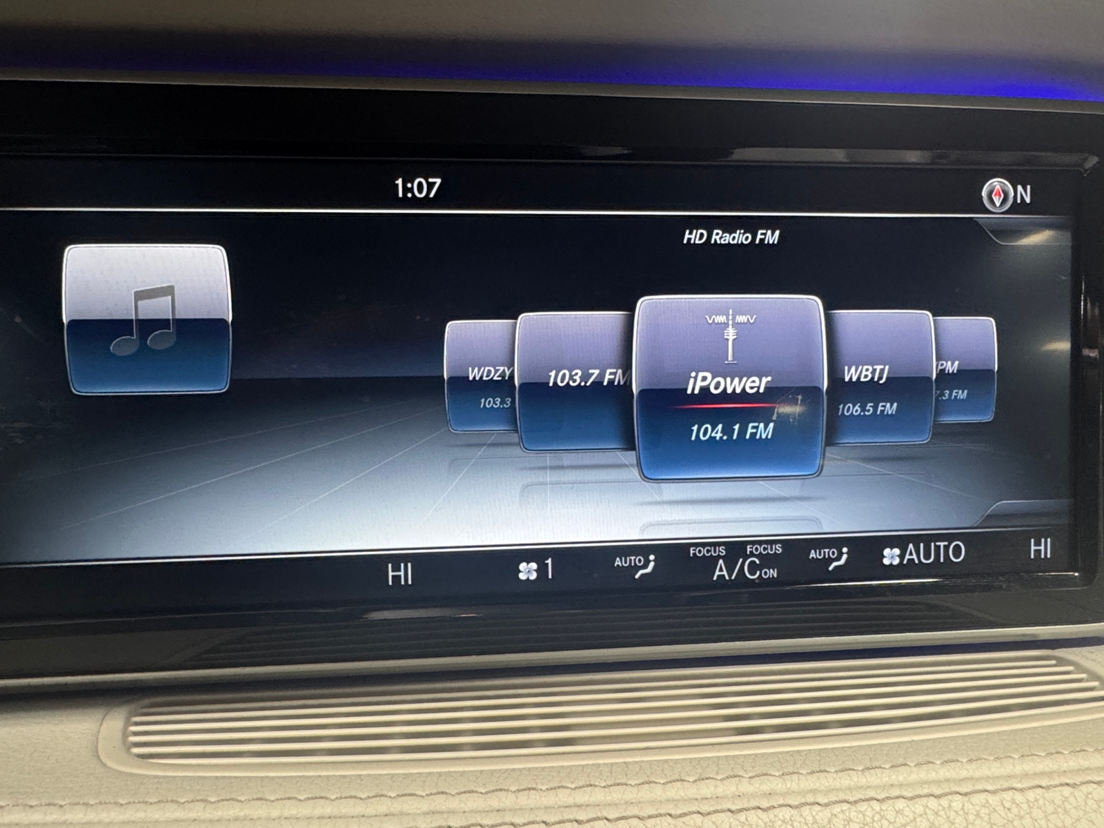 Thumbnail: 2016 Mercedes-Benz S-Class - 3