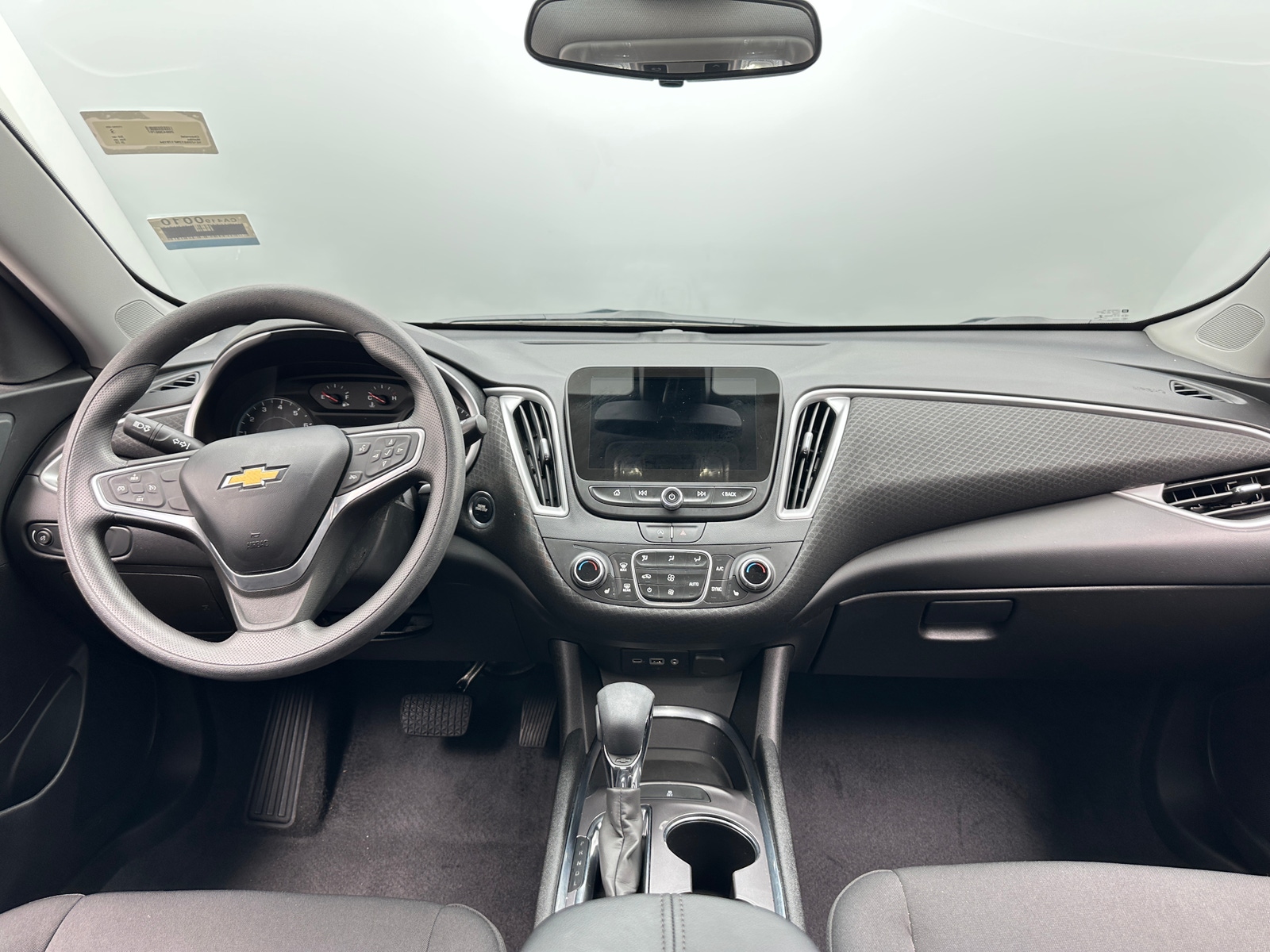 Thumbnail: 2022 Chevrolet Malibu - 3