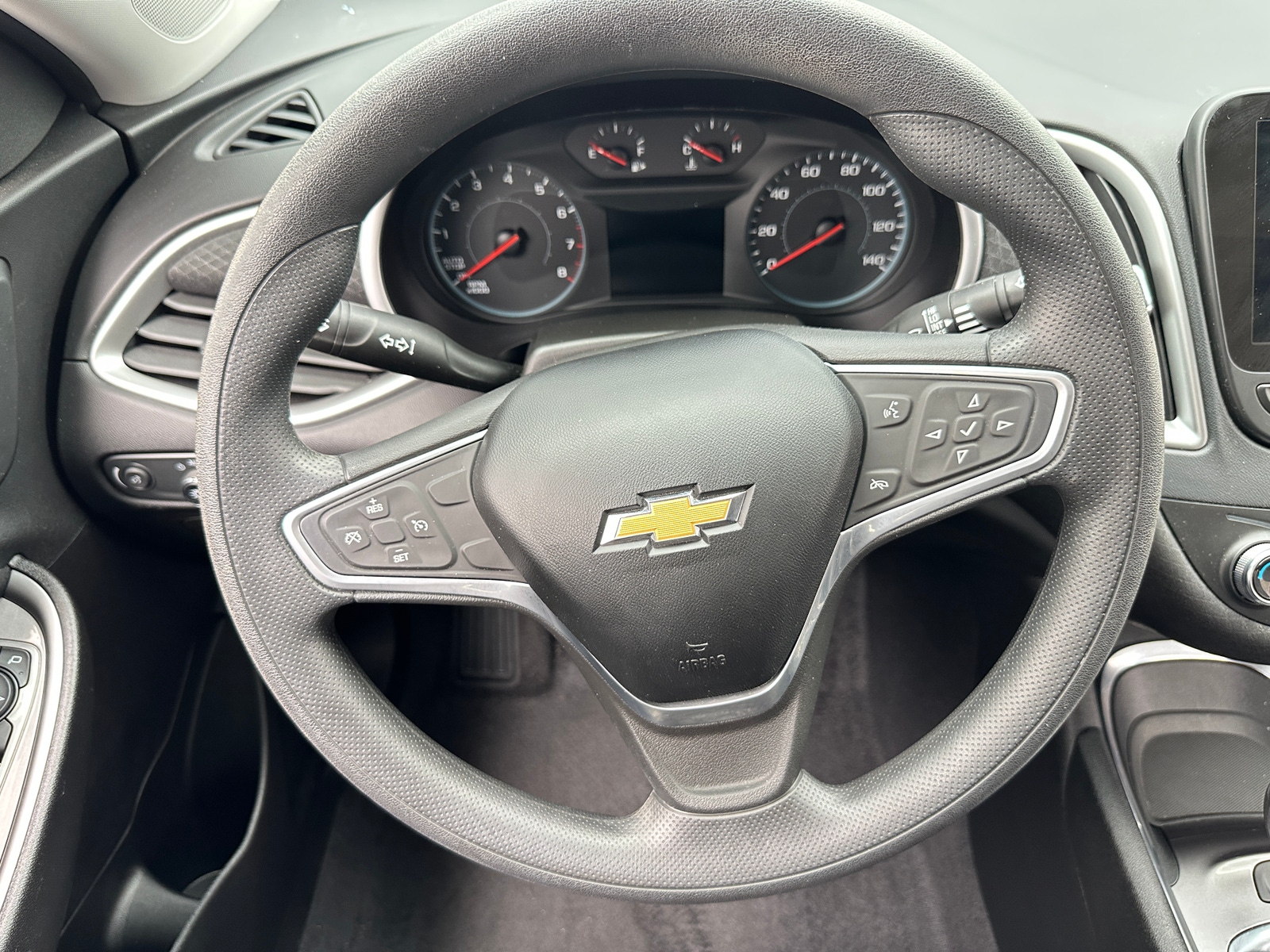 Thumbnail: 2022 Chevrolet Malibu - 5