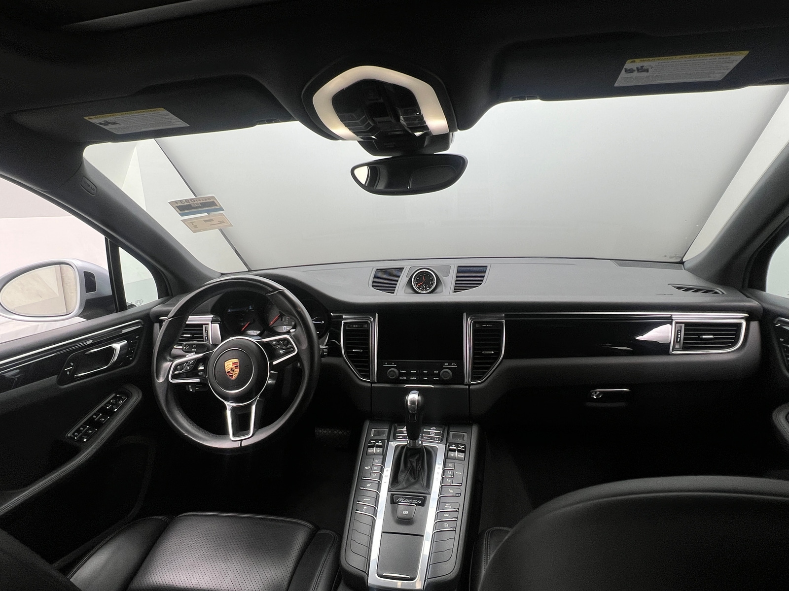 Thumbnail: 2018 Porsche Macan - 2