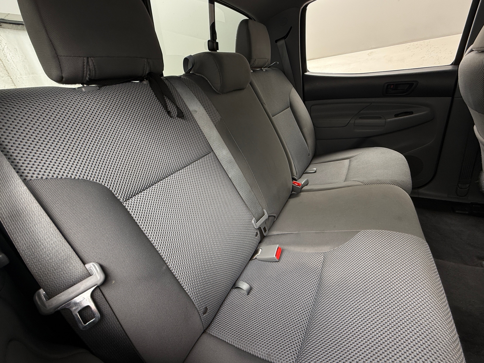 Thumbnail: 2015 Toyota Tacoma - 6