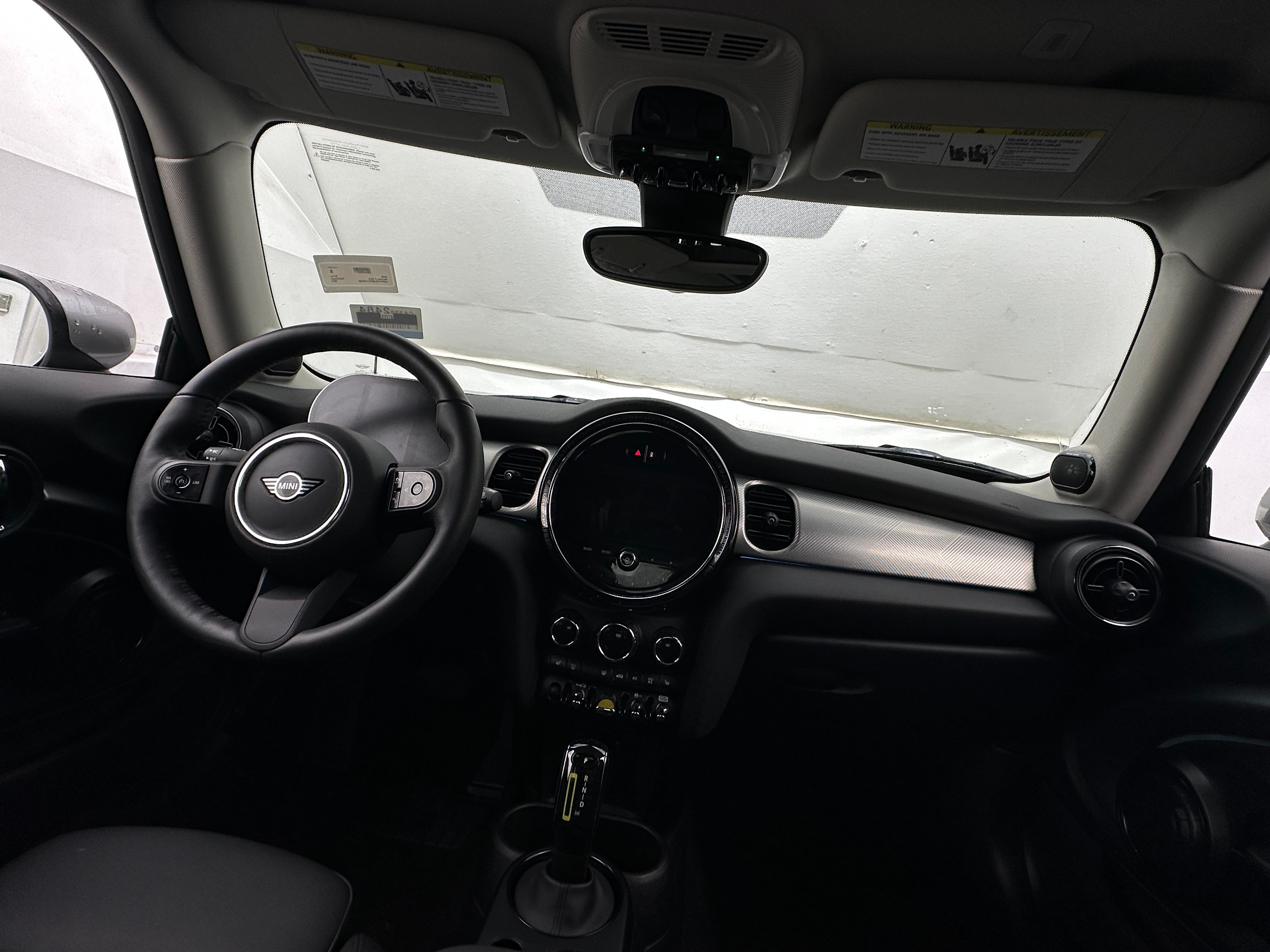 Used 2024 MINI Hardtop 2 Door SE with VIN WMW13DJ09R2V39068 for sale in Oak Creek, WI