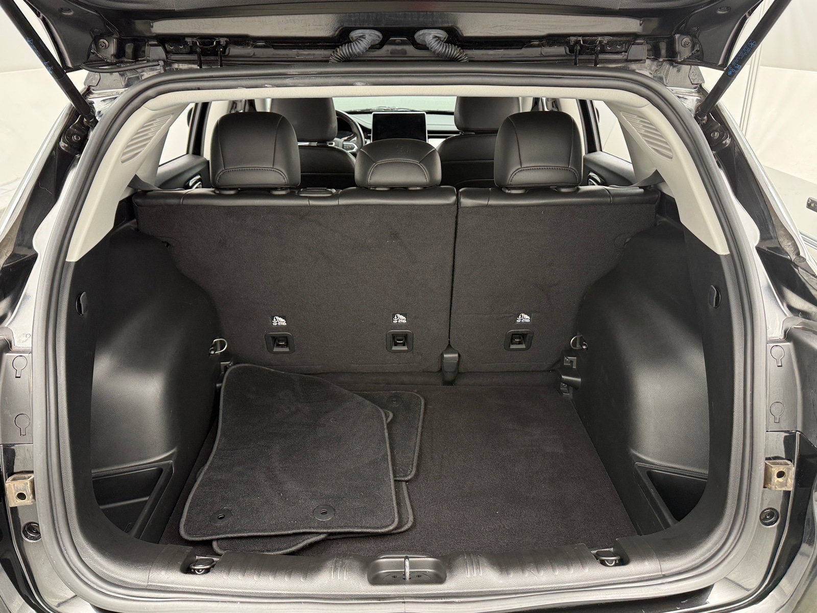 Thumbnail: 2022 Jeep Compass - 6