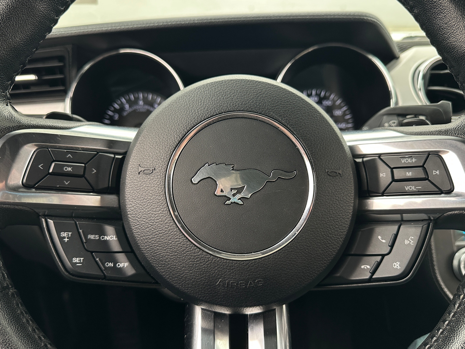 Thumbnail: 2017 Ford Mustang - 4