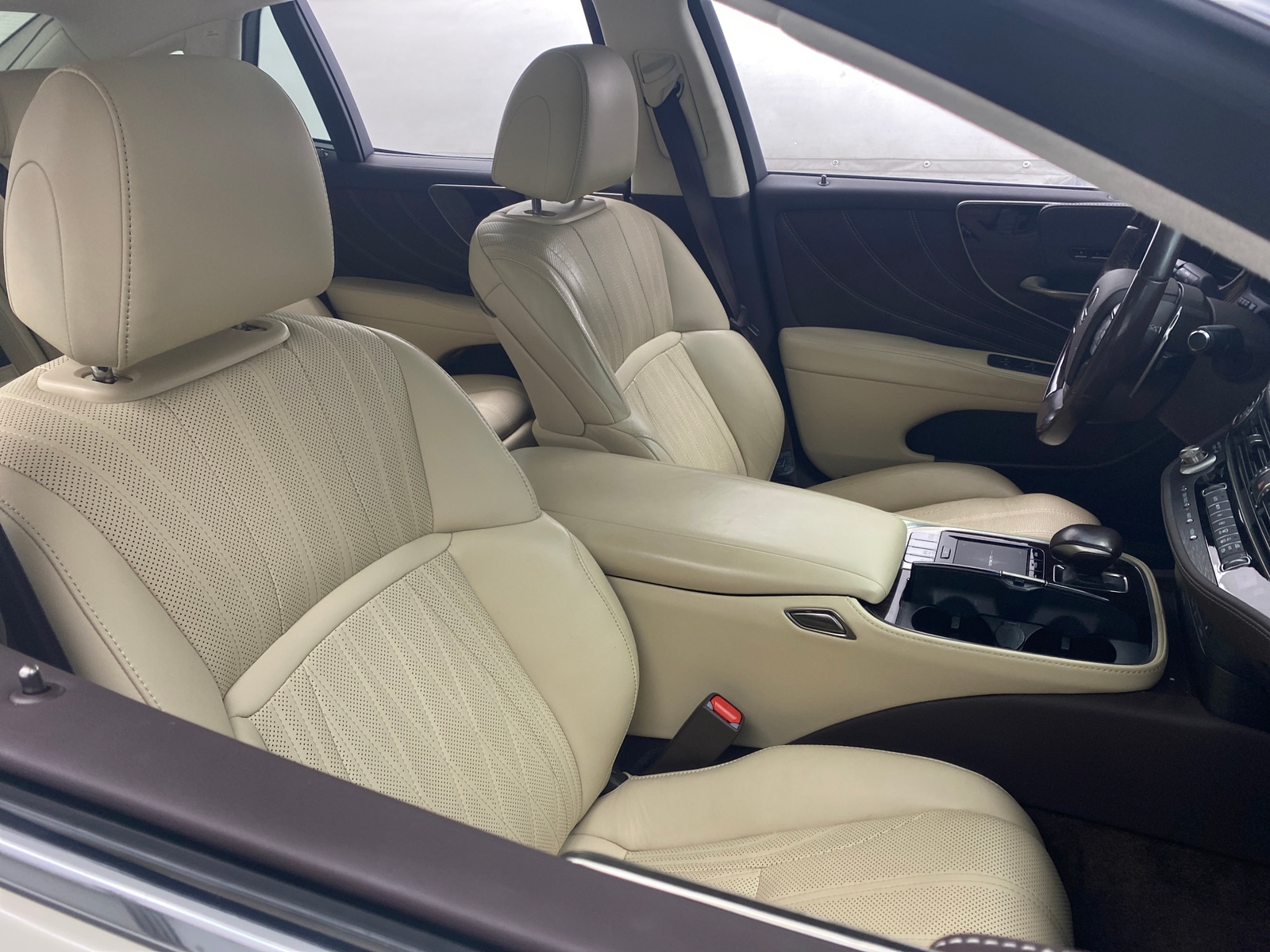 Thumbnail: 2019 Lexus LS - 2