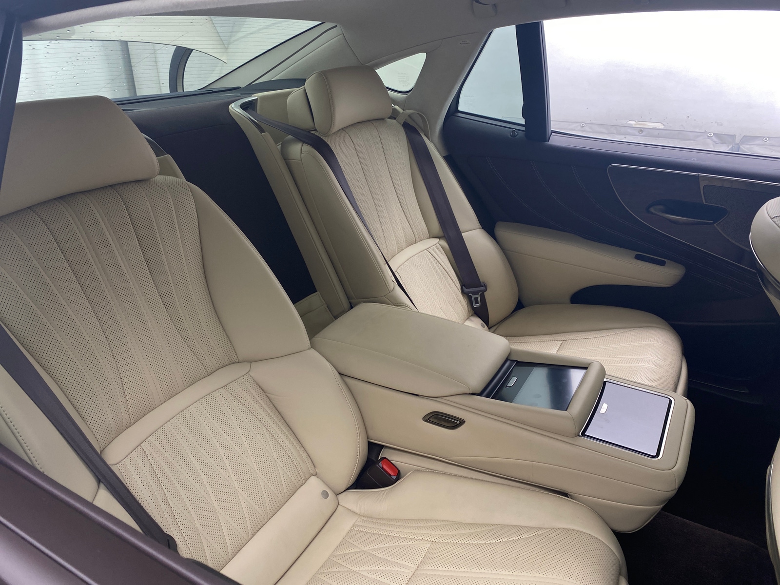 Thumbnail: 2019 Lexus LS - 6