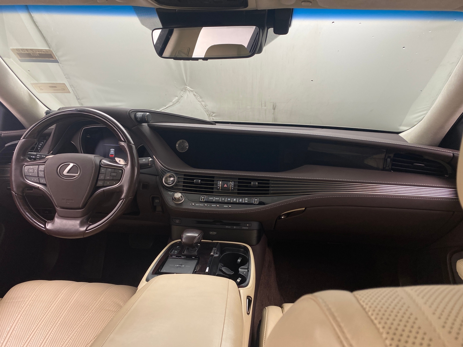 Thumbnail: 2019 Lexus LS - 3