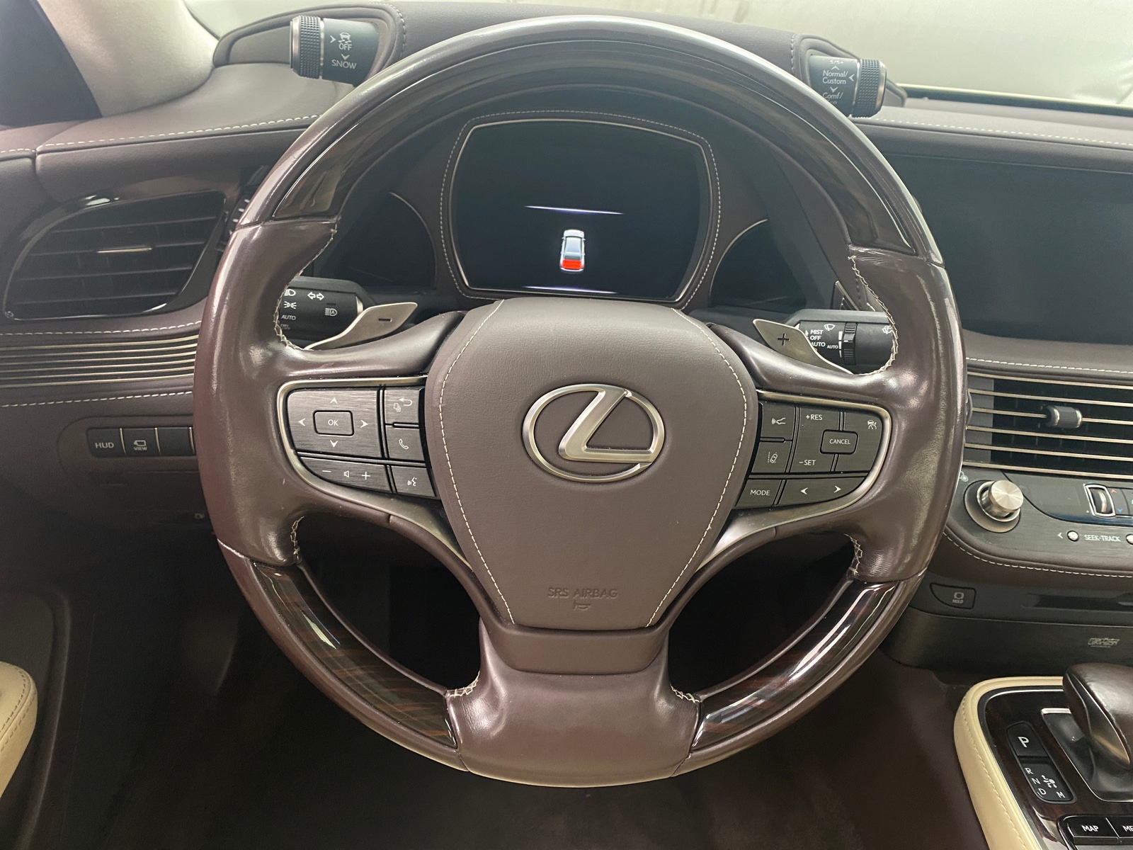 Thumbnail: 2019 Lexus LS - 5