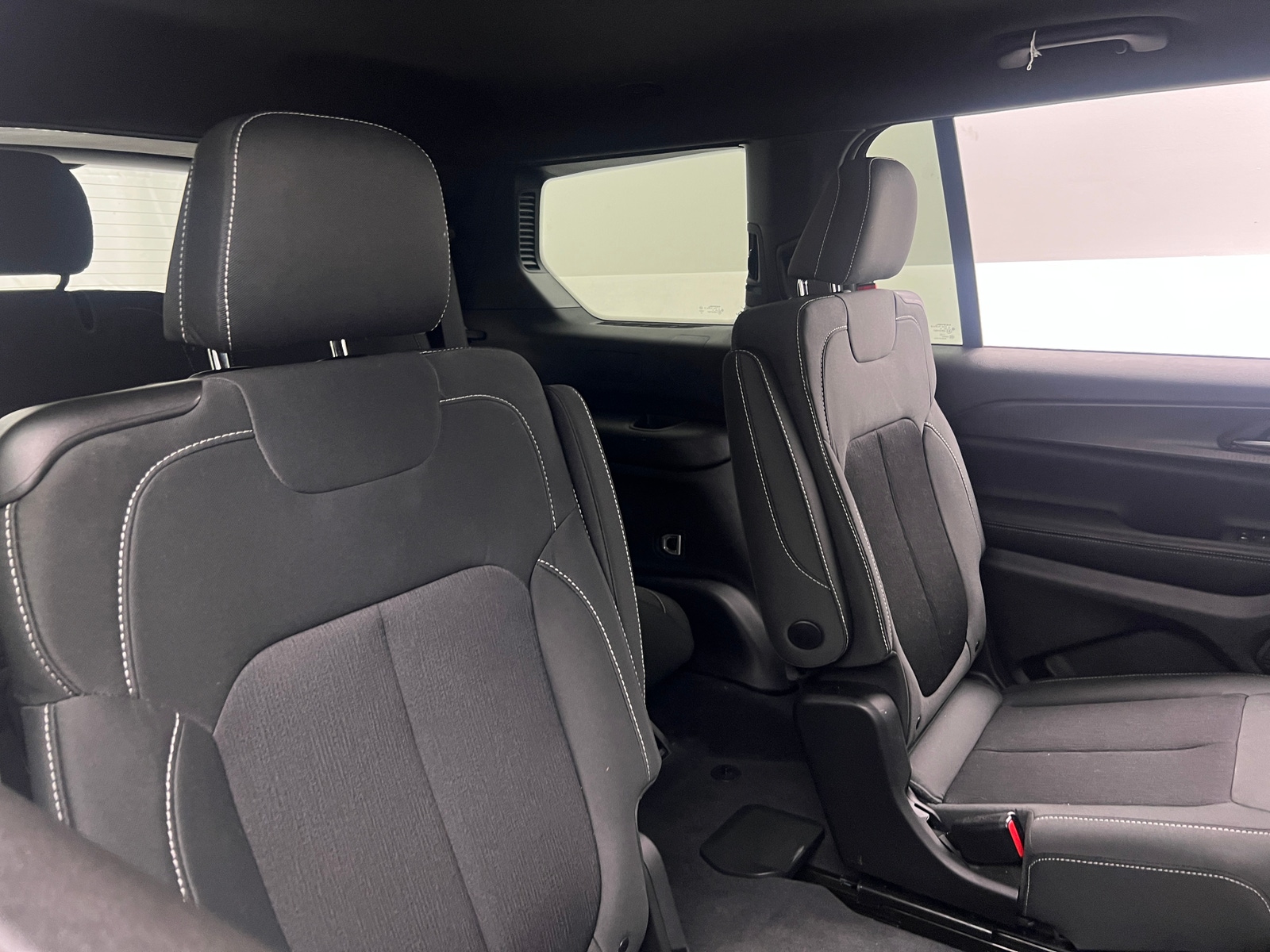 Thumbnail: 2024 Jeep Grand Cherokee L - 6