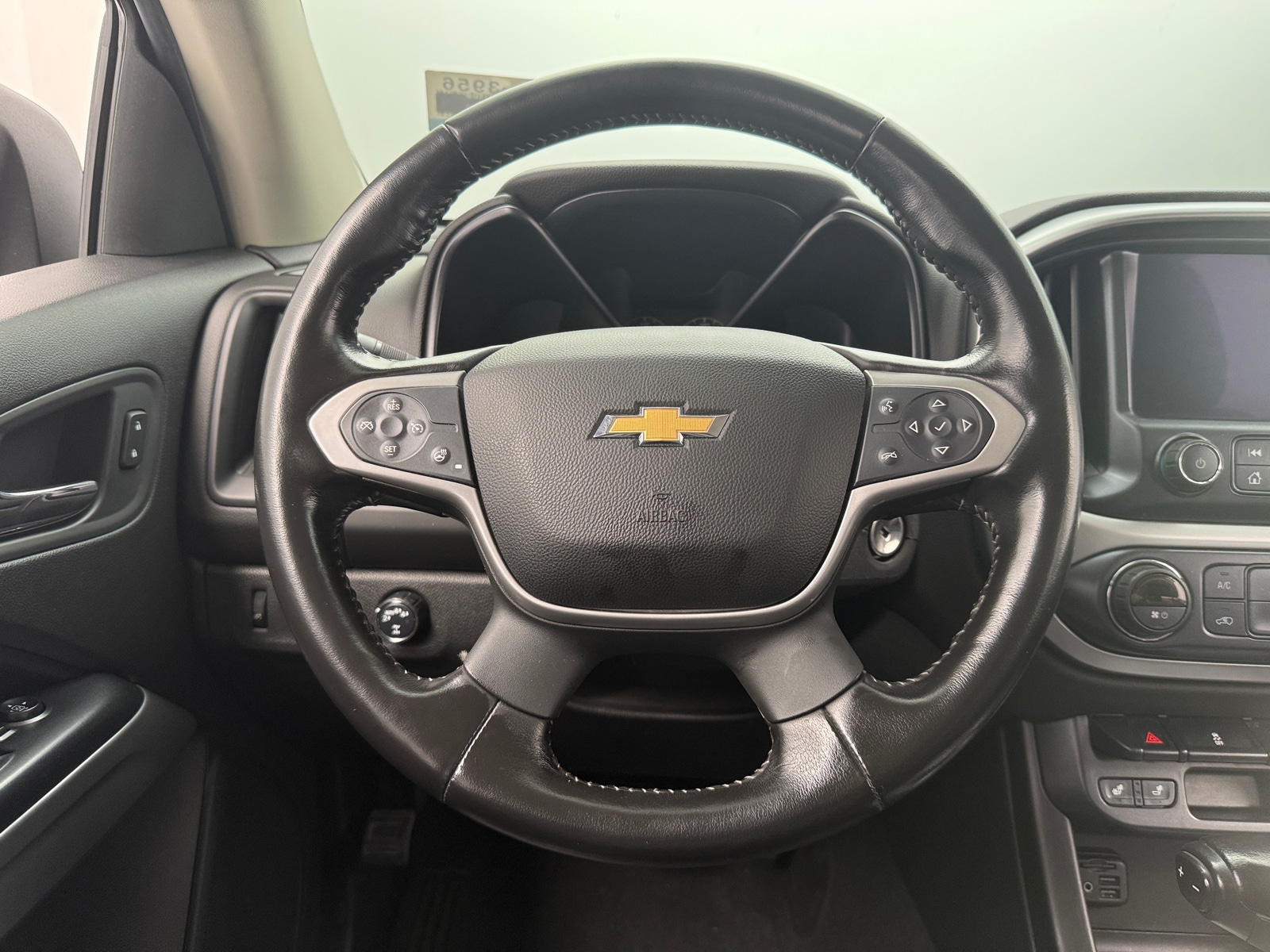 Thumbnail: 2019 Chevrolet Colorado - 4