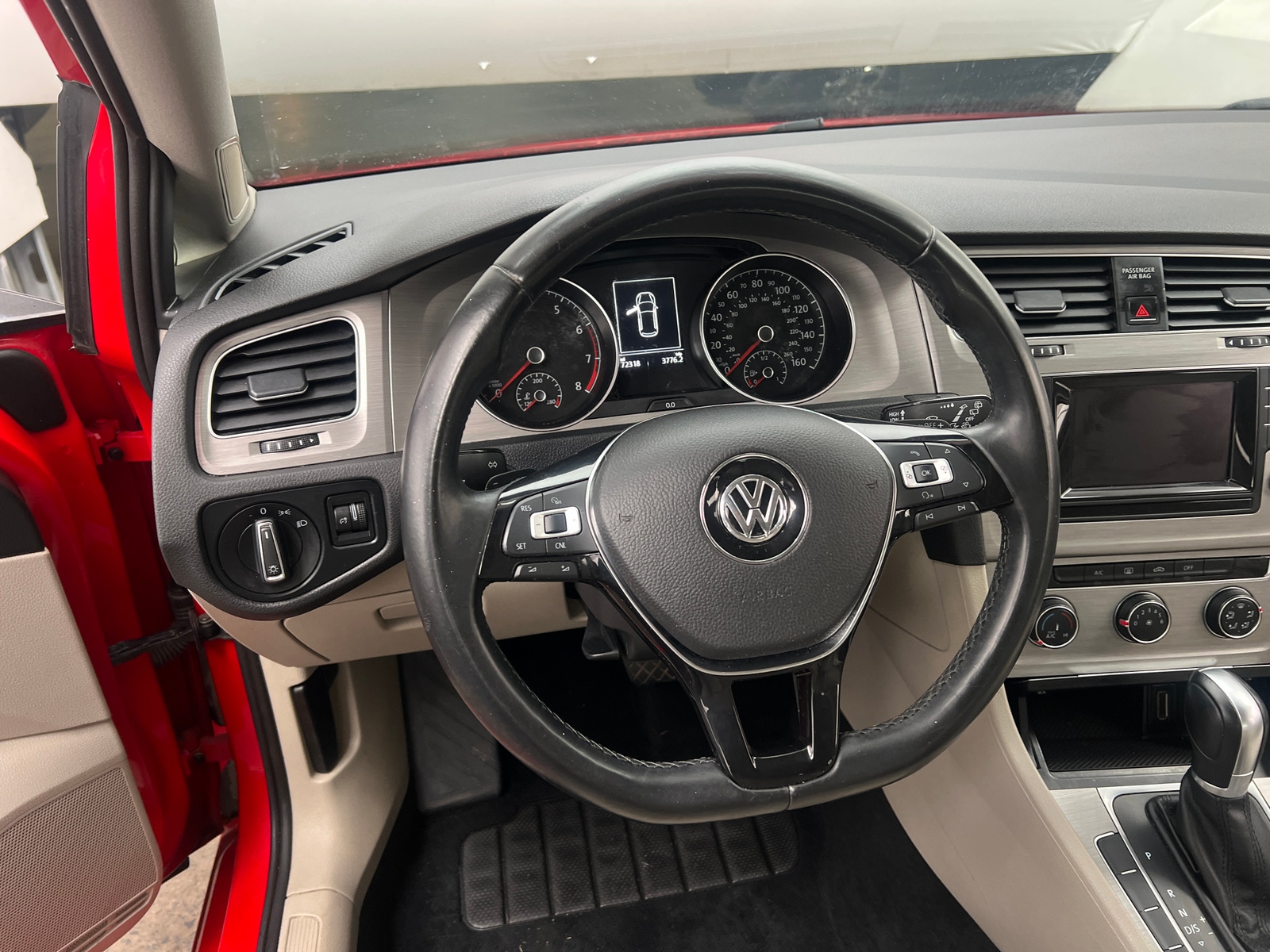 Thumbnail: 2015 Volkswagen Golf - 5