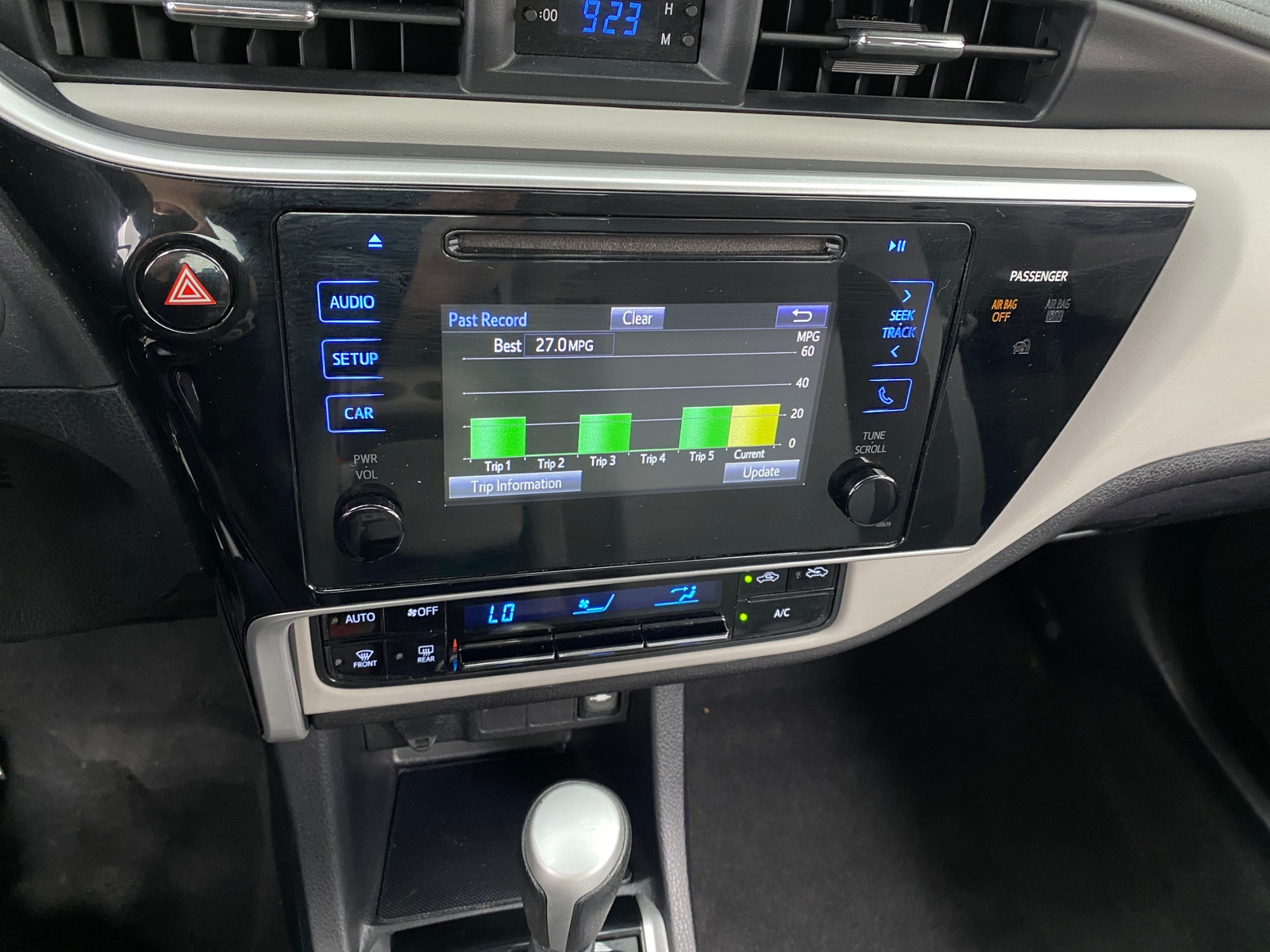 Thumbnail: 2017 Toyota Corolla - 4