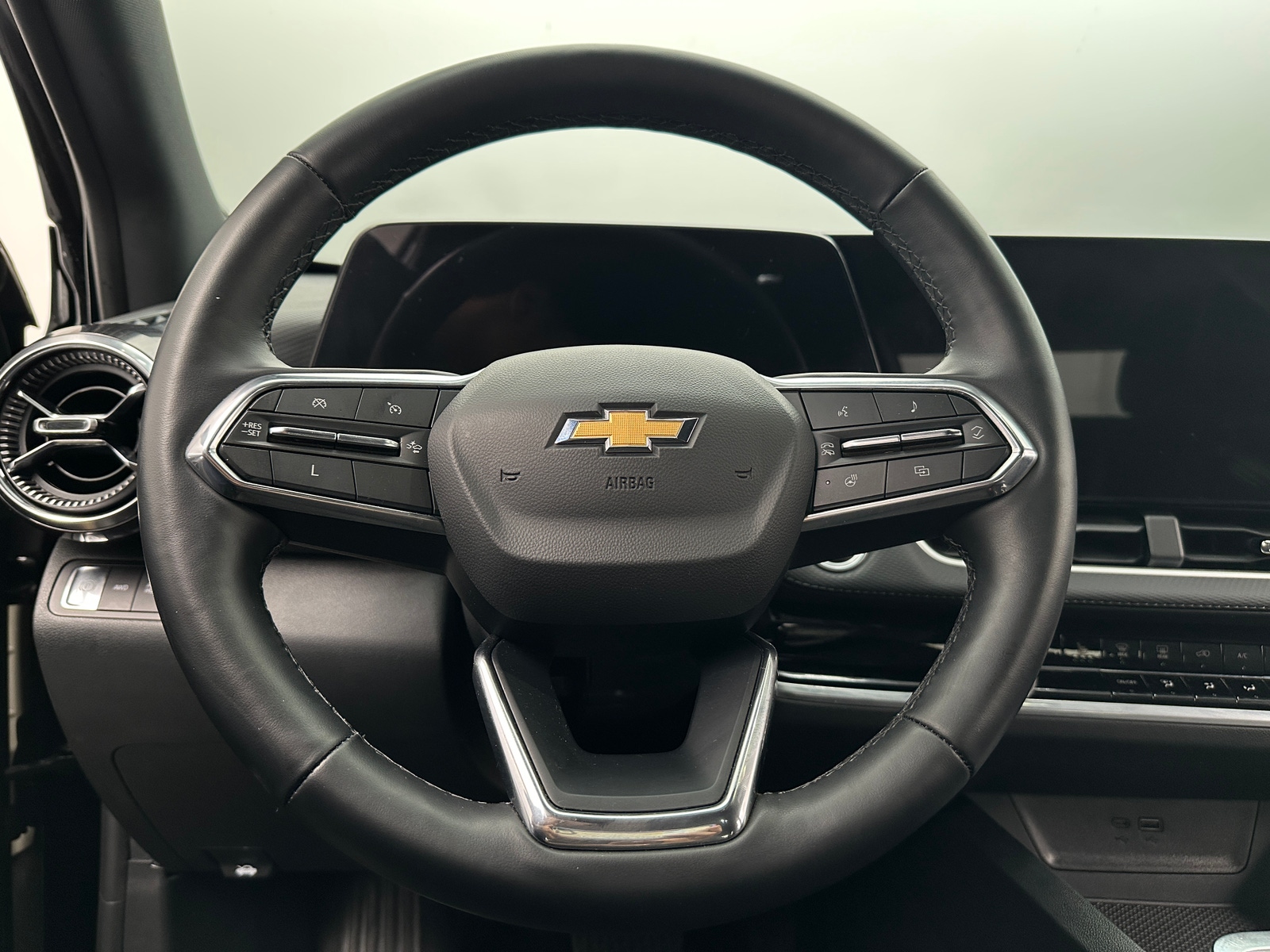 Thumbnail: 2025 Chevrolet Equinox - 5