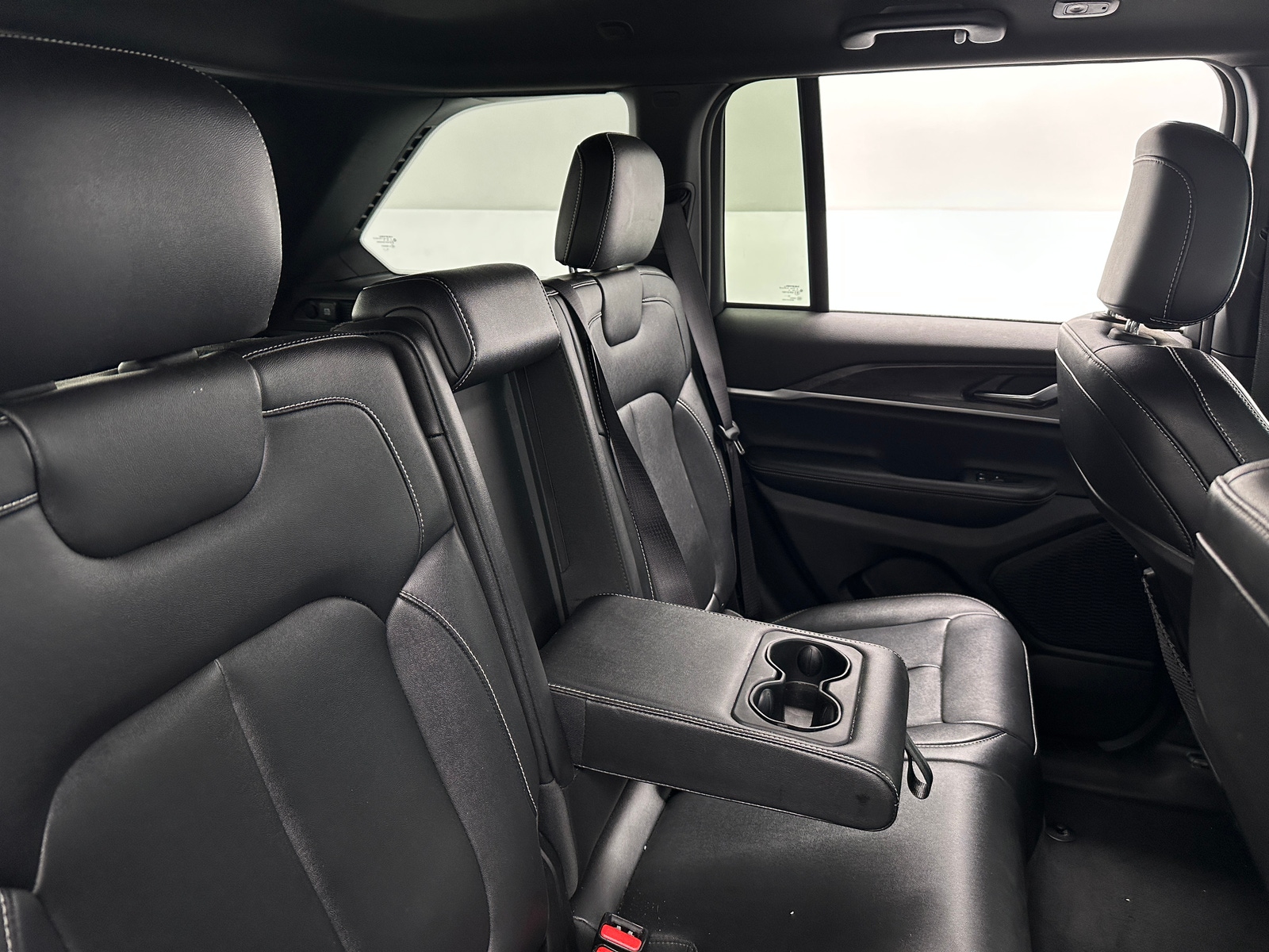 Thumbnail: 2024 Jeep Grand Cherokee - 5