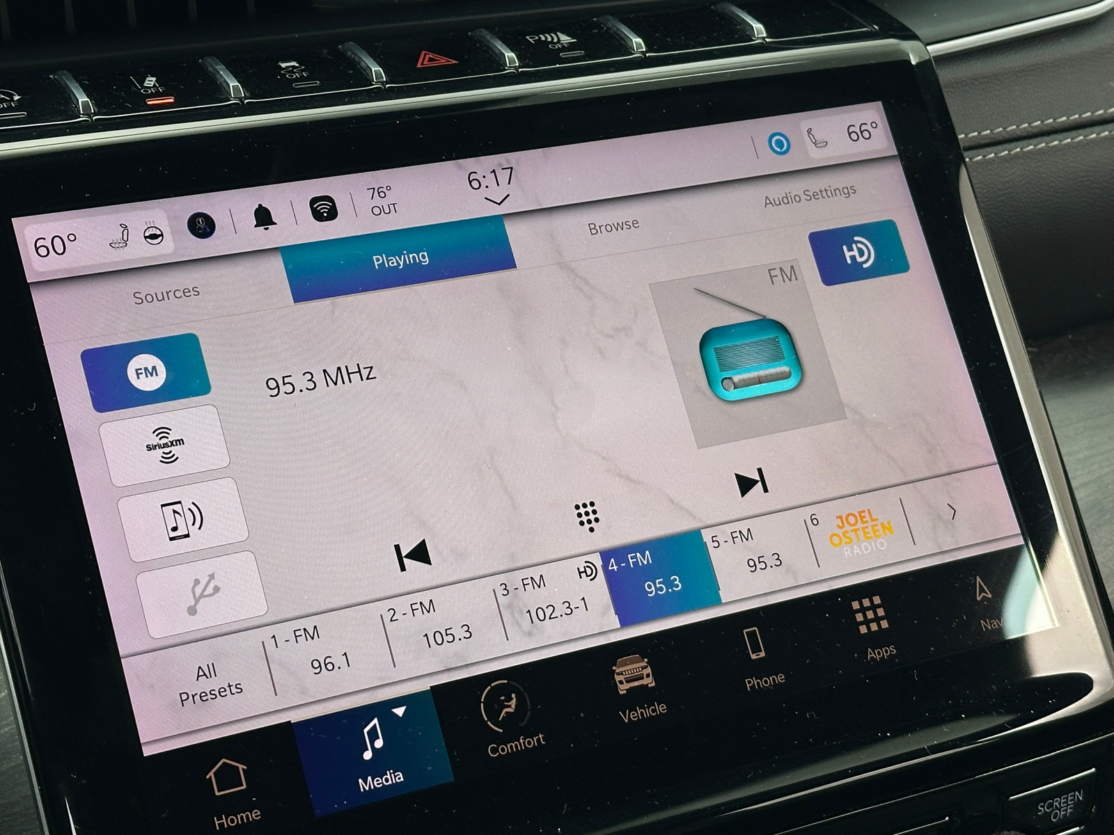 Thumbnail: 2024 Jeep Grand Cherokee - 3