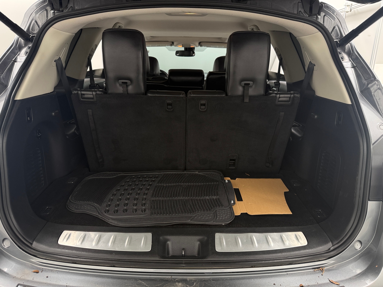 Thumbnail: 2017 INFINITI QX60 - 6